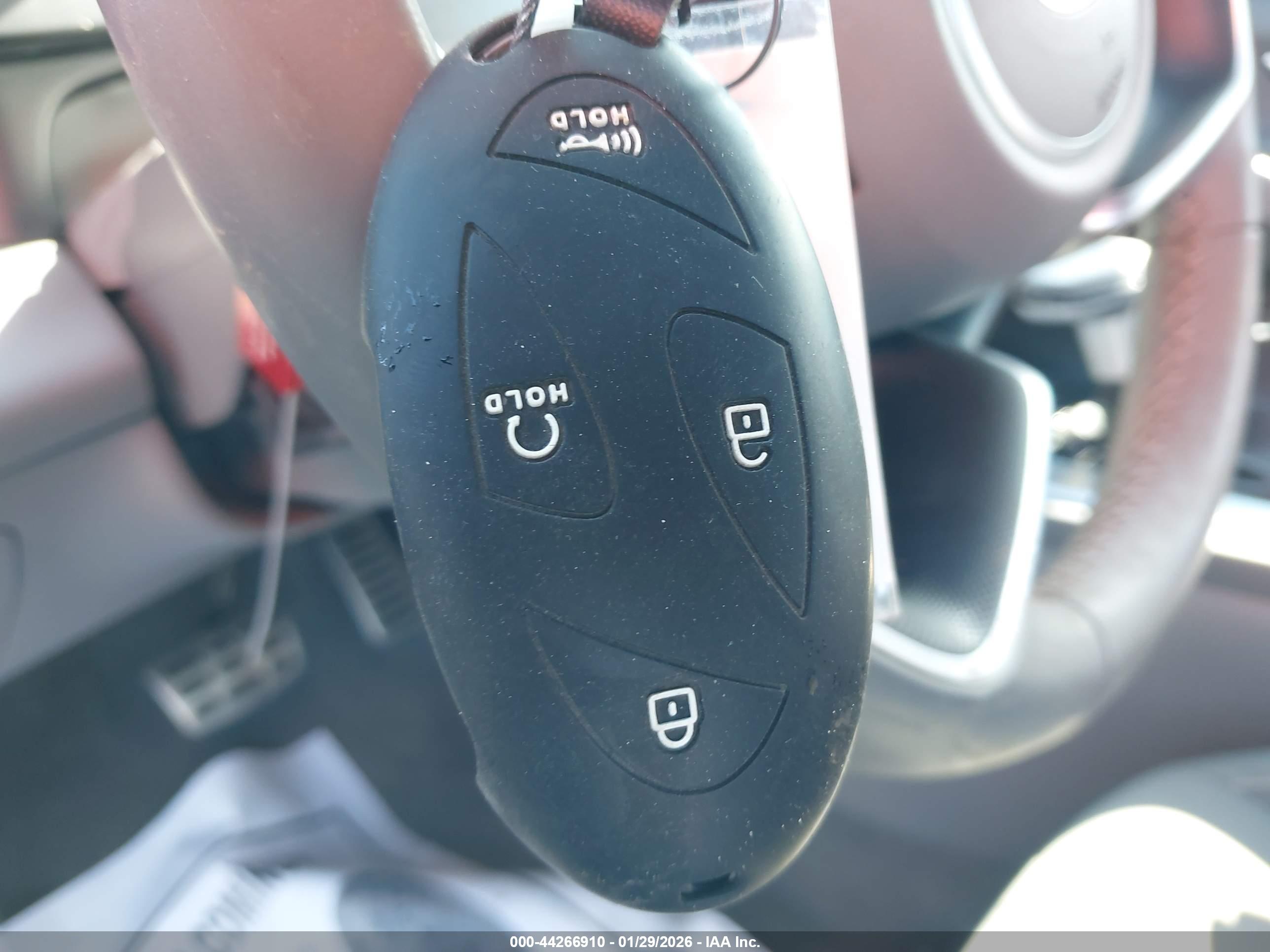 HYUNDAI ELANTRA image 11