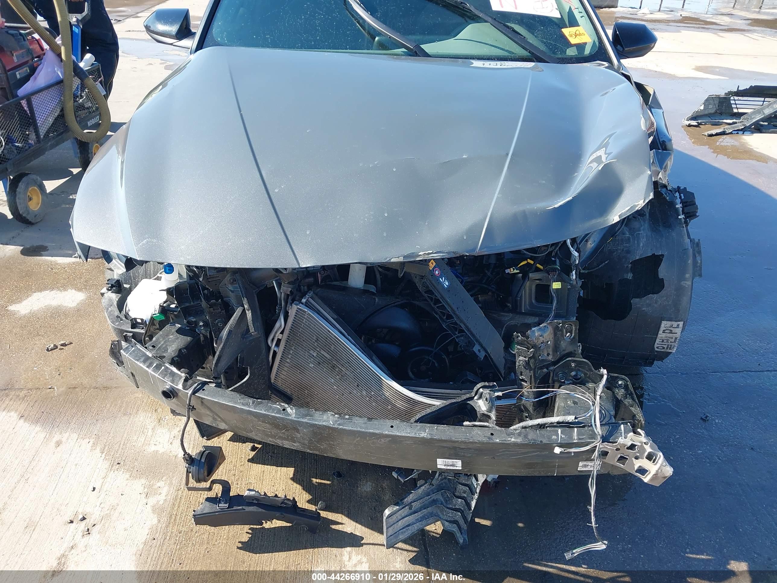 HYUNDAI ELANTRA image 6