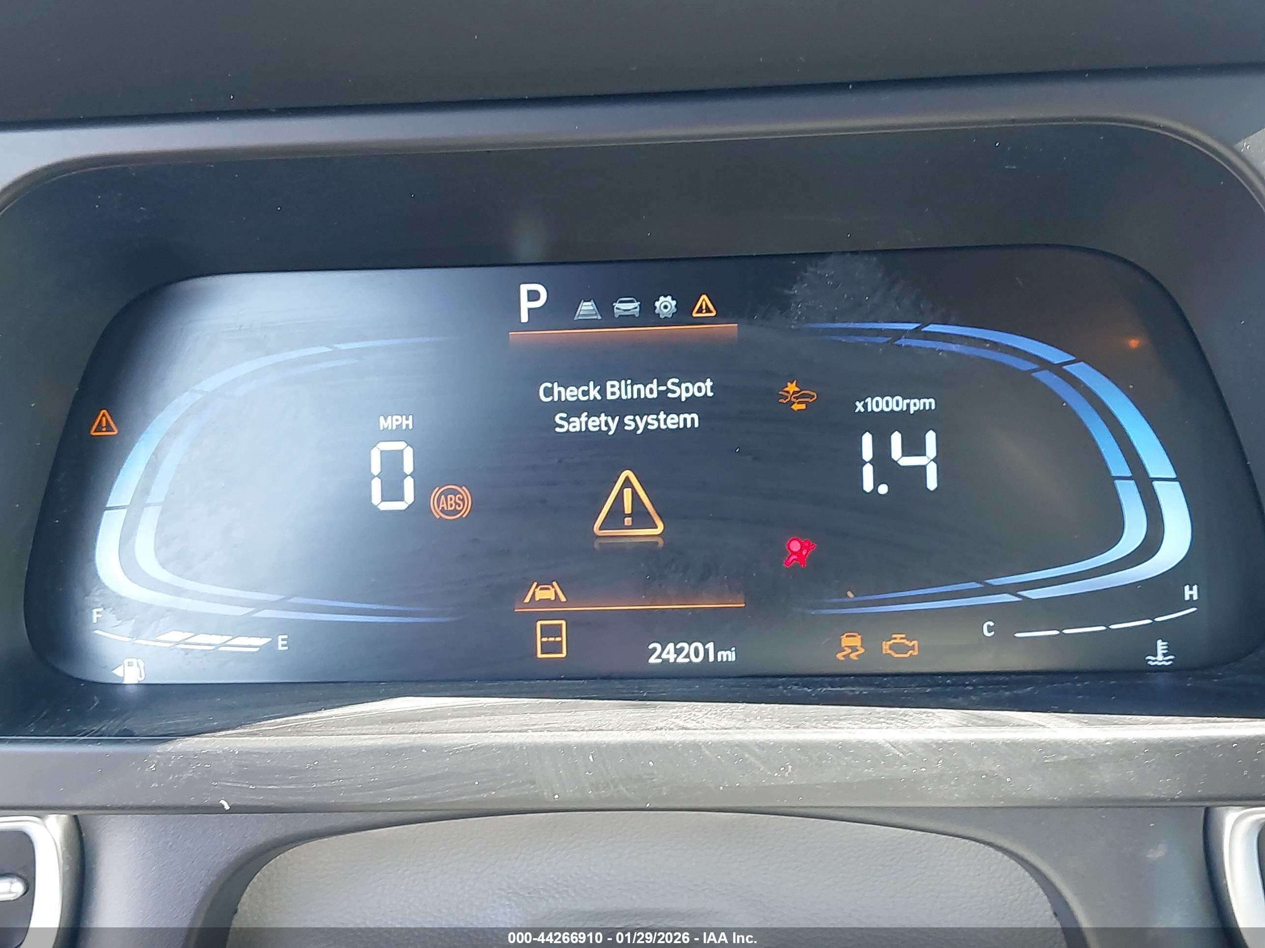 HYUNDAI ELANTRA image 7