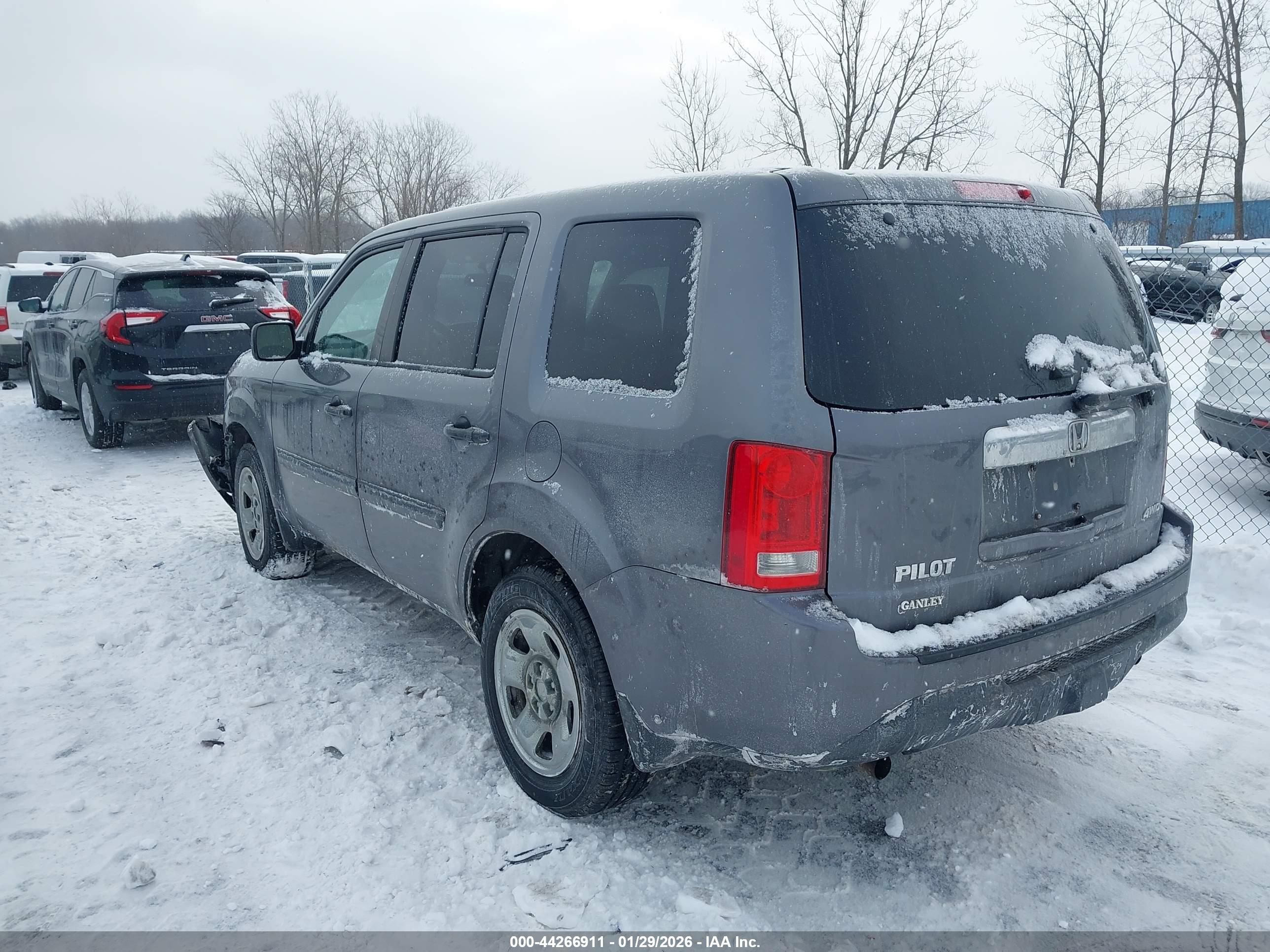 HONDA PILOT image 3
