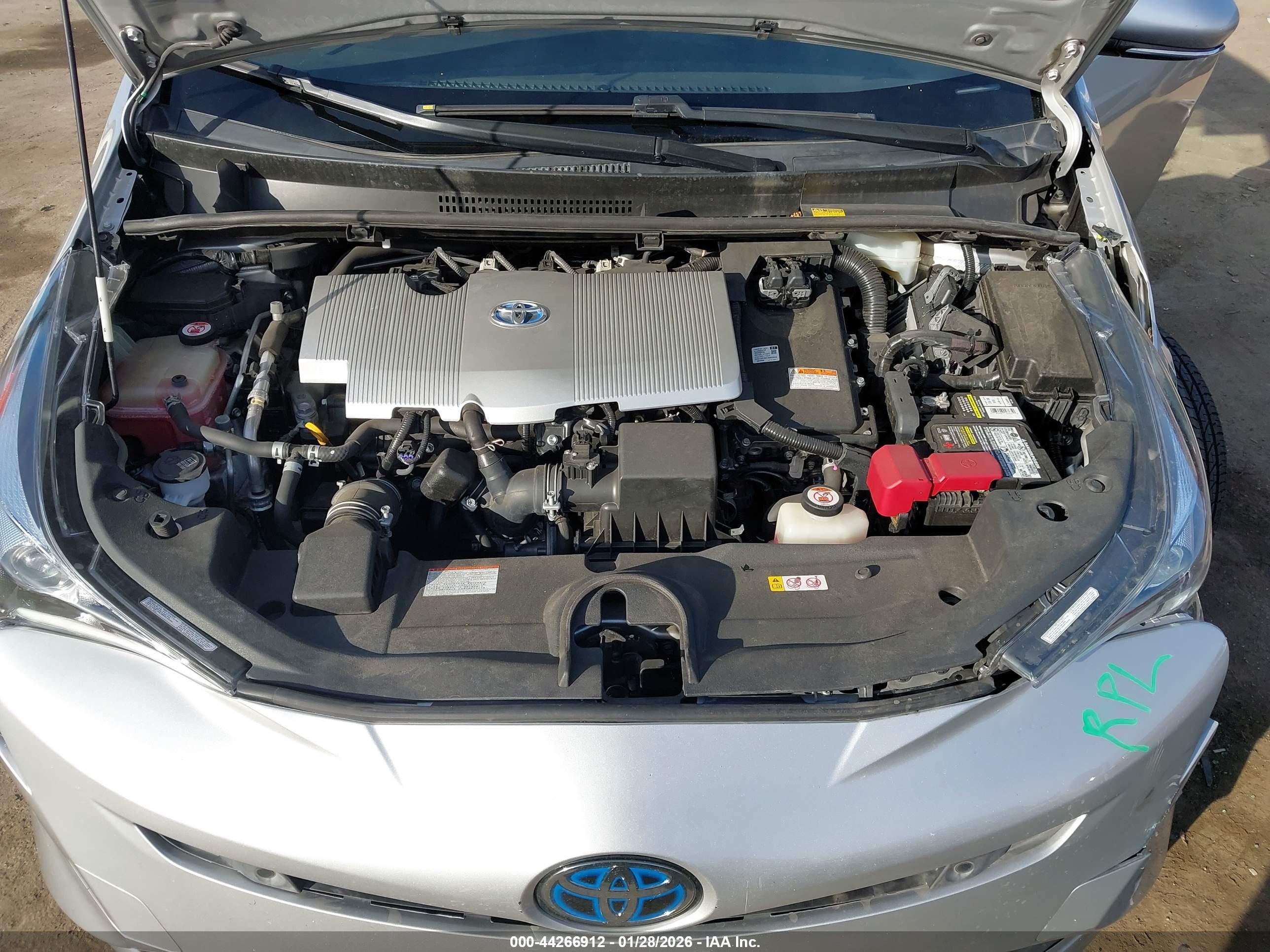 TOYOTA PRIUS image 10