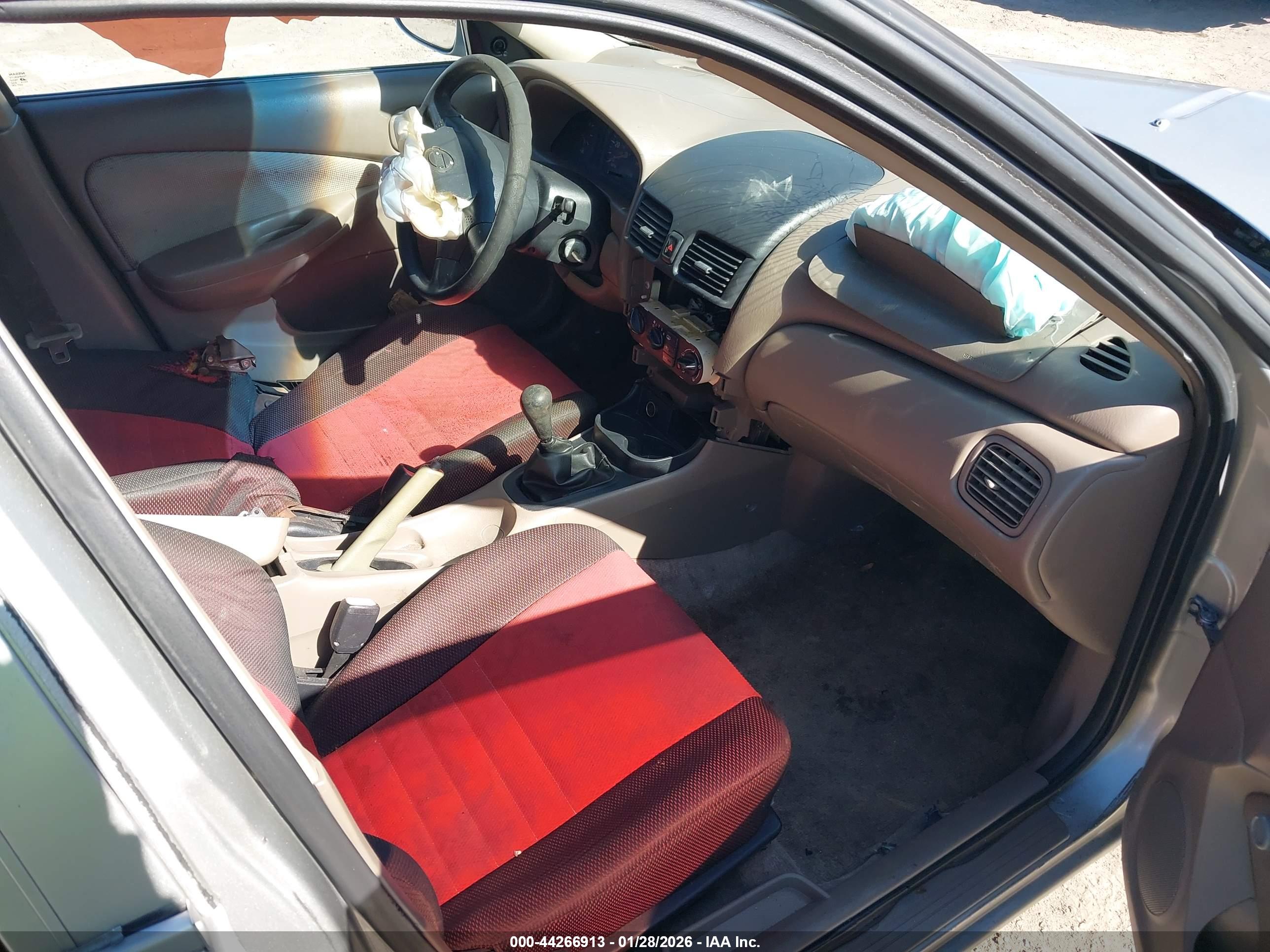 NISSAN SENTRA image 5