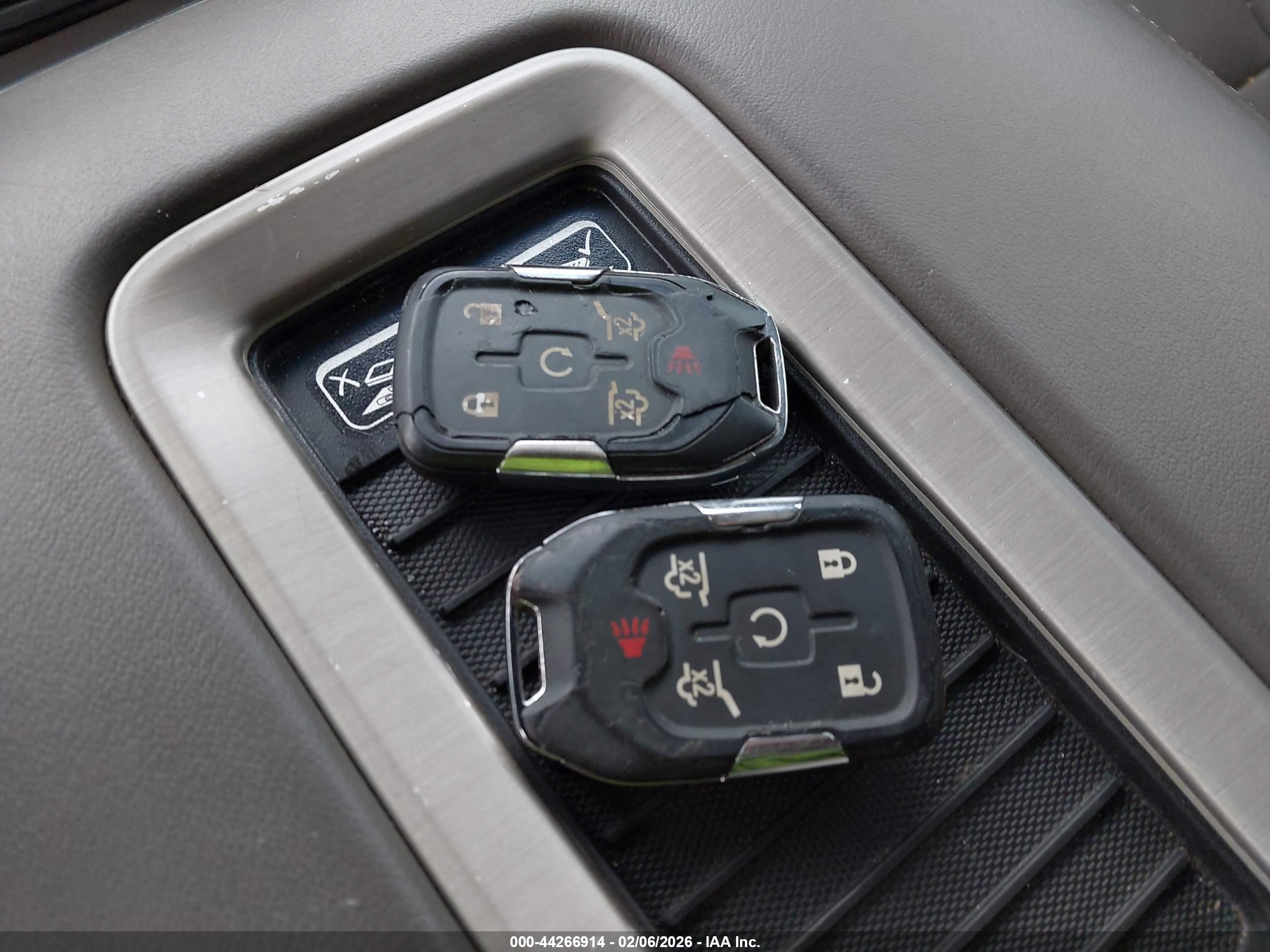 GMC YUKON image 11