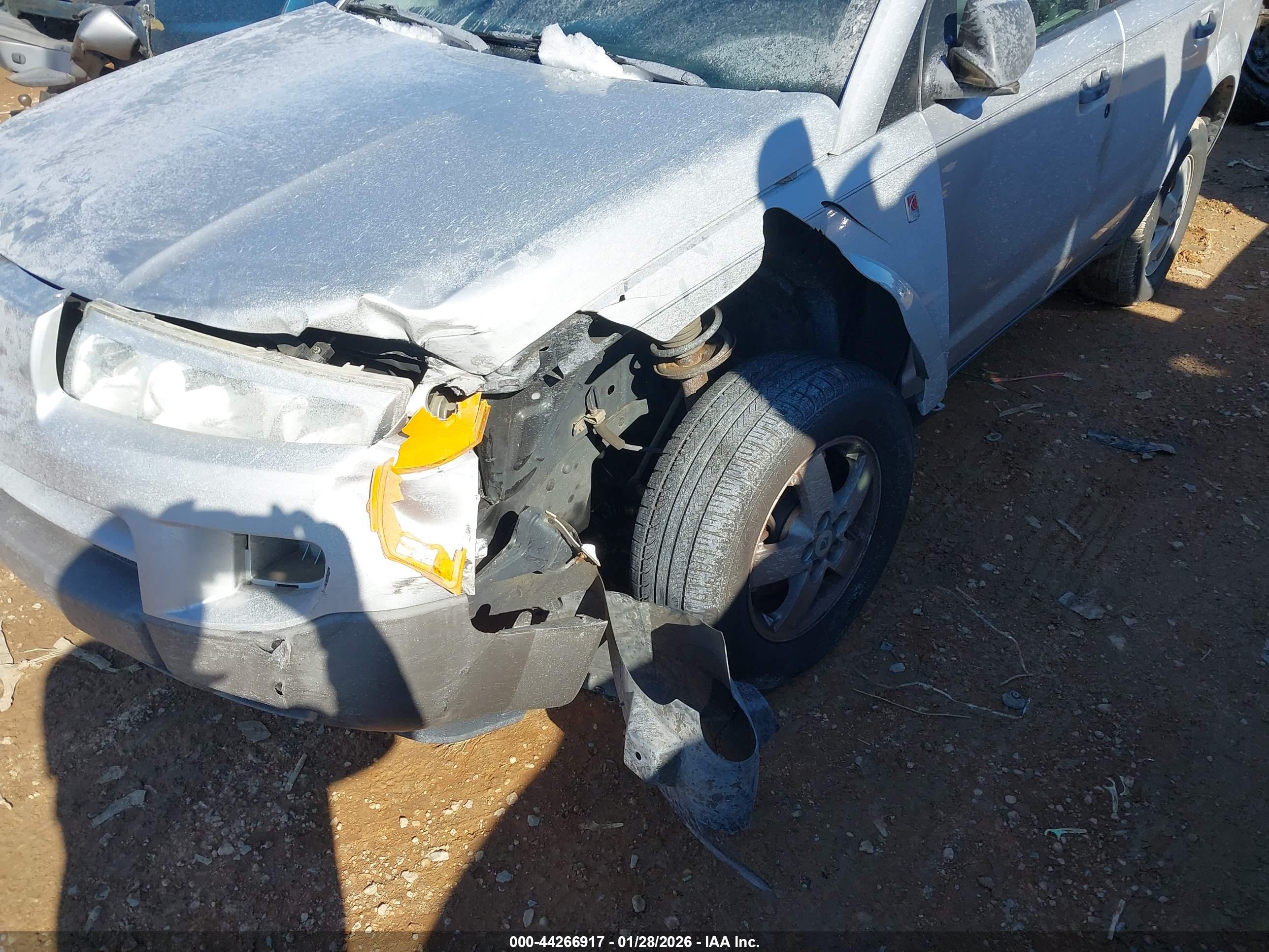 SATURN VUE image 6