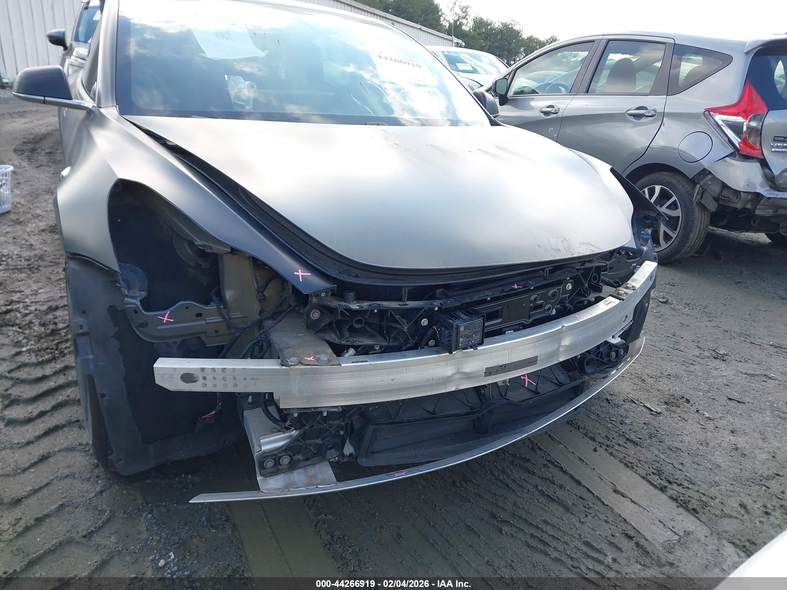 TESLA MODEL image 6