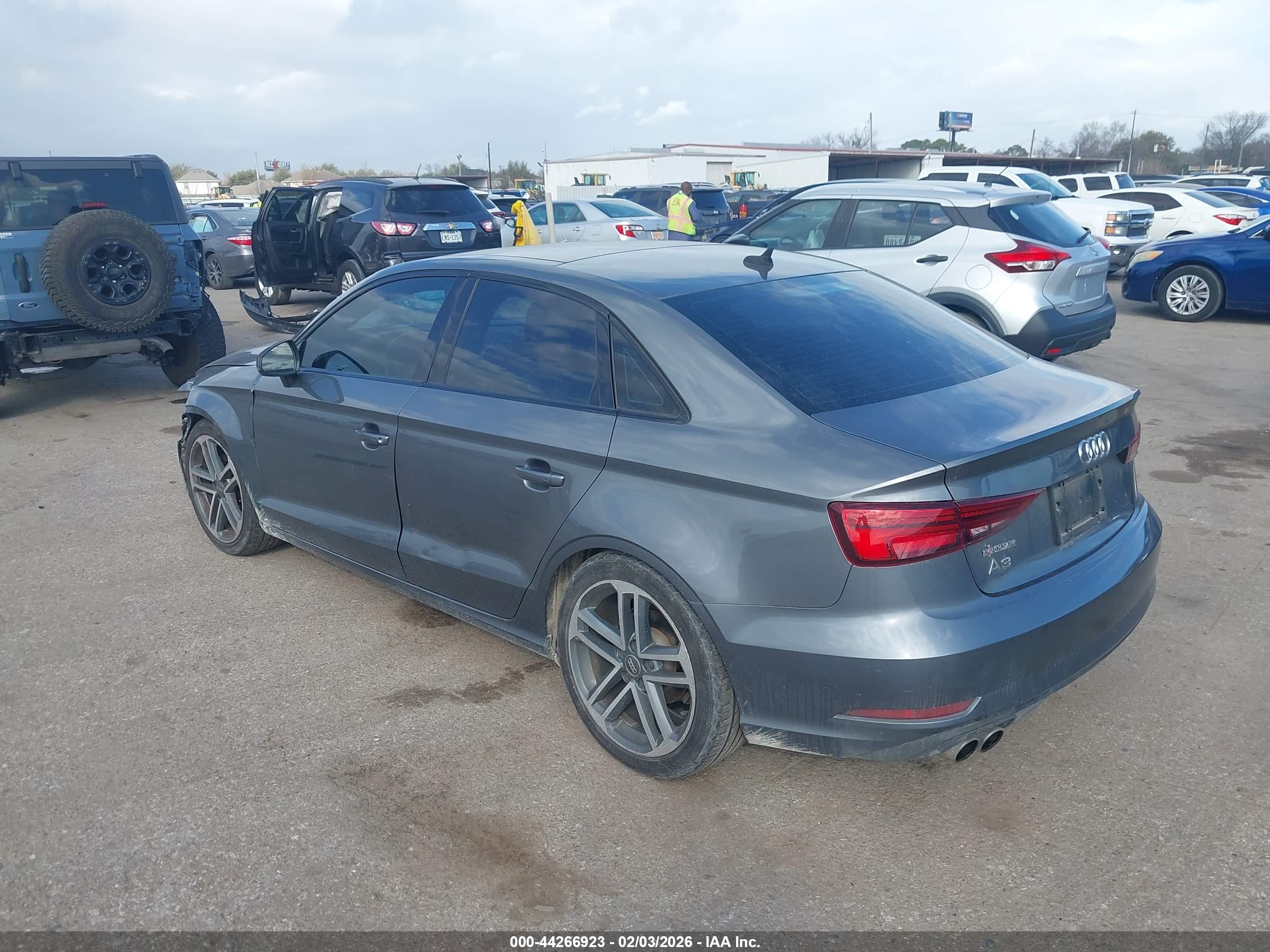 AUDI A3 image 3