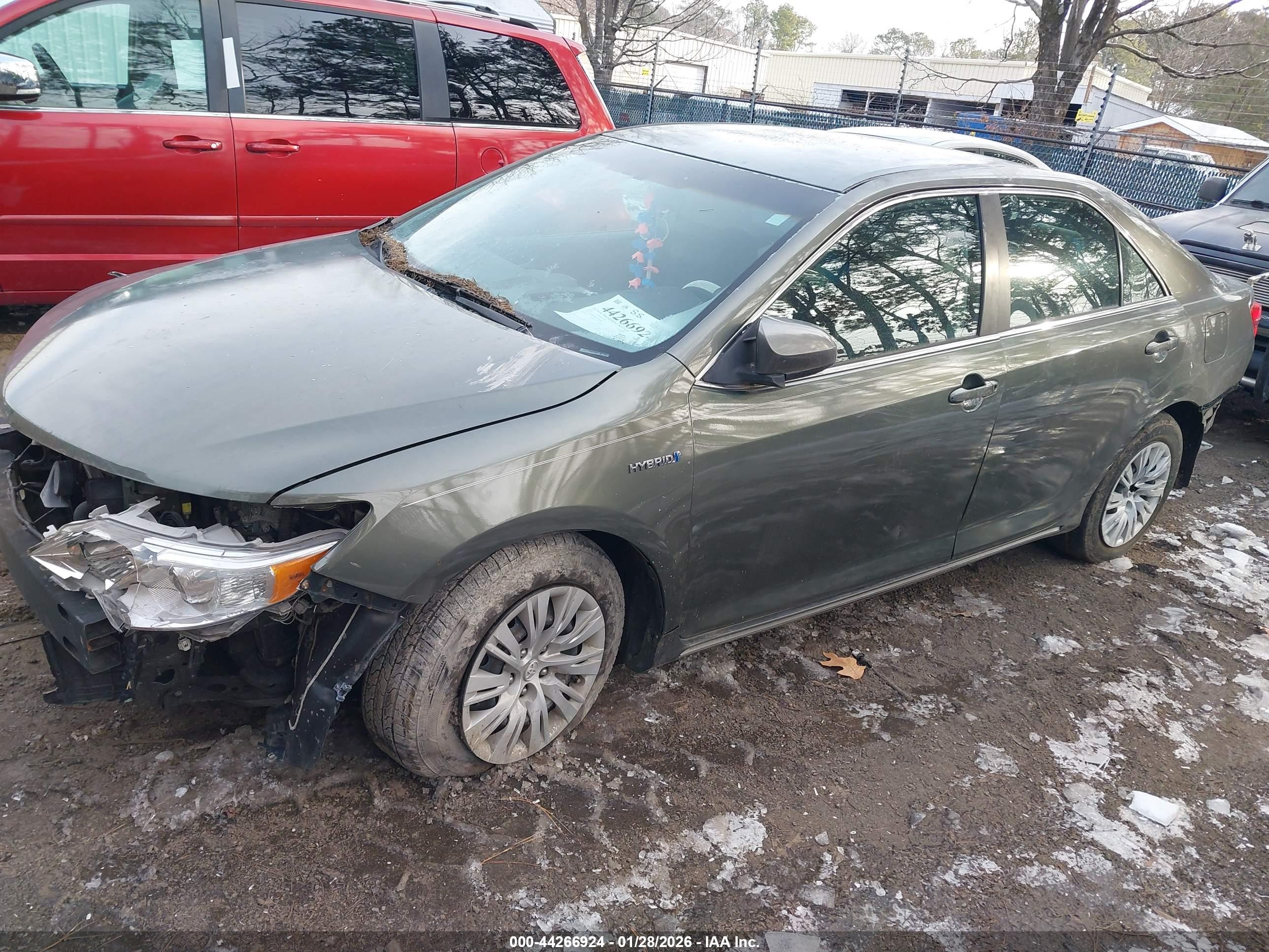 TOYOTA CAMRY image 2