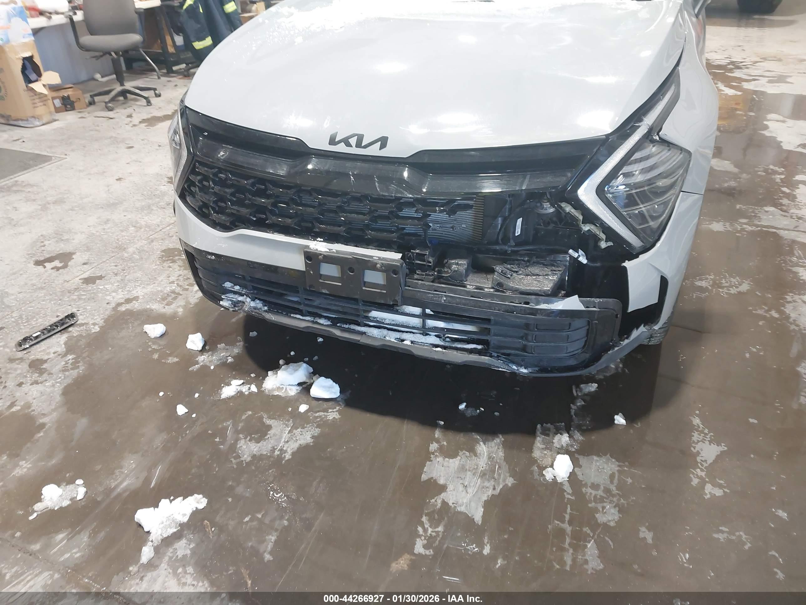 KIA SPORTAGE image 6