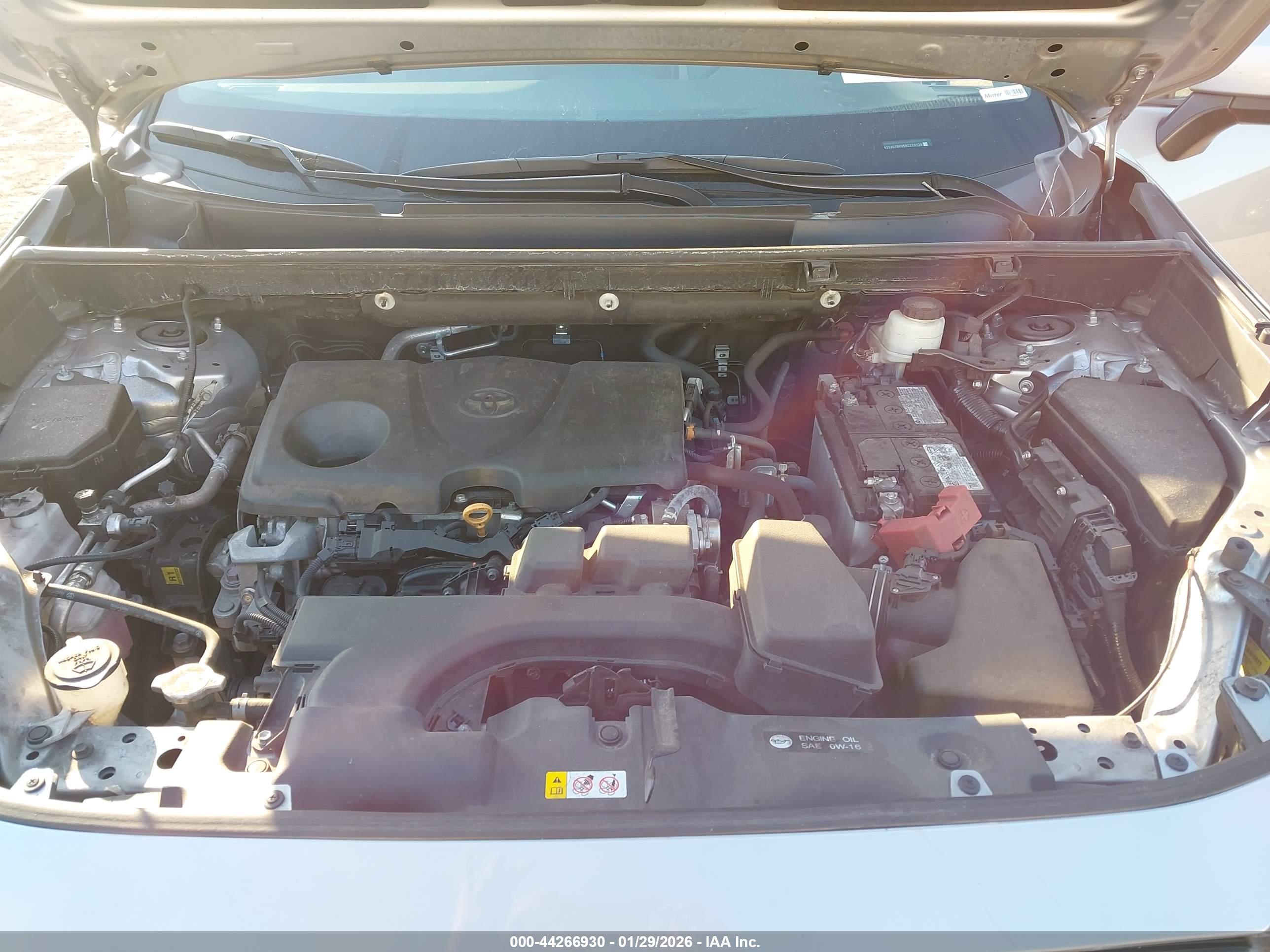 TOYOTA RAV4 image 10