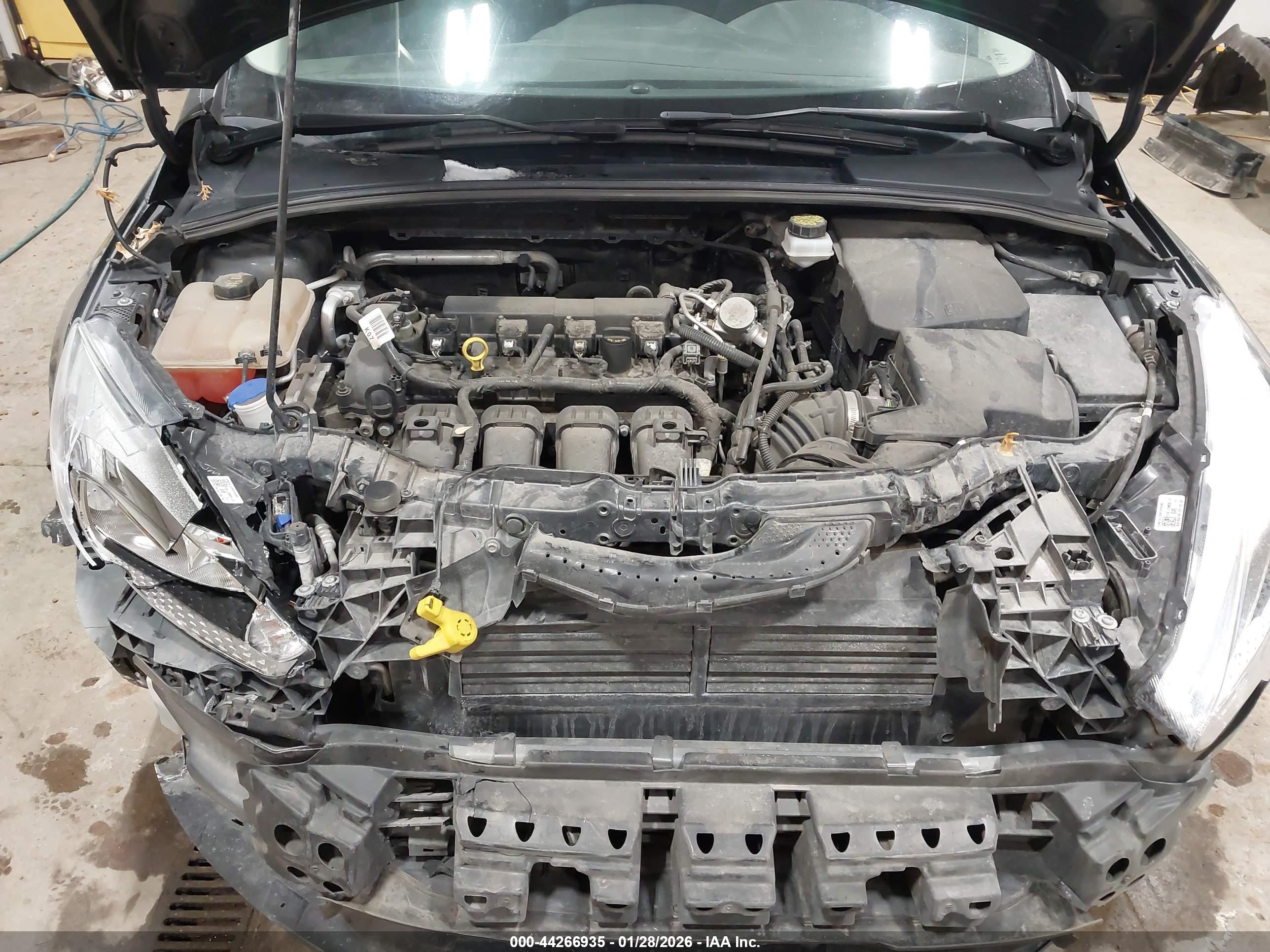 FORD FOCUS image 10