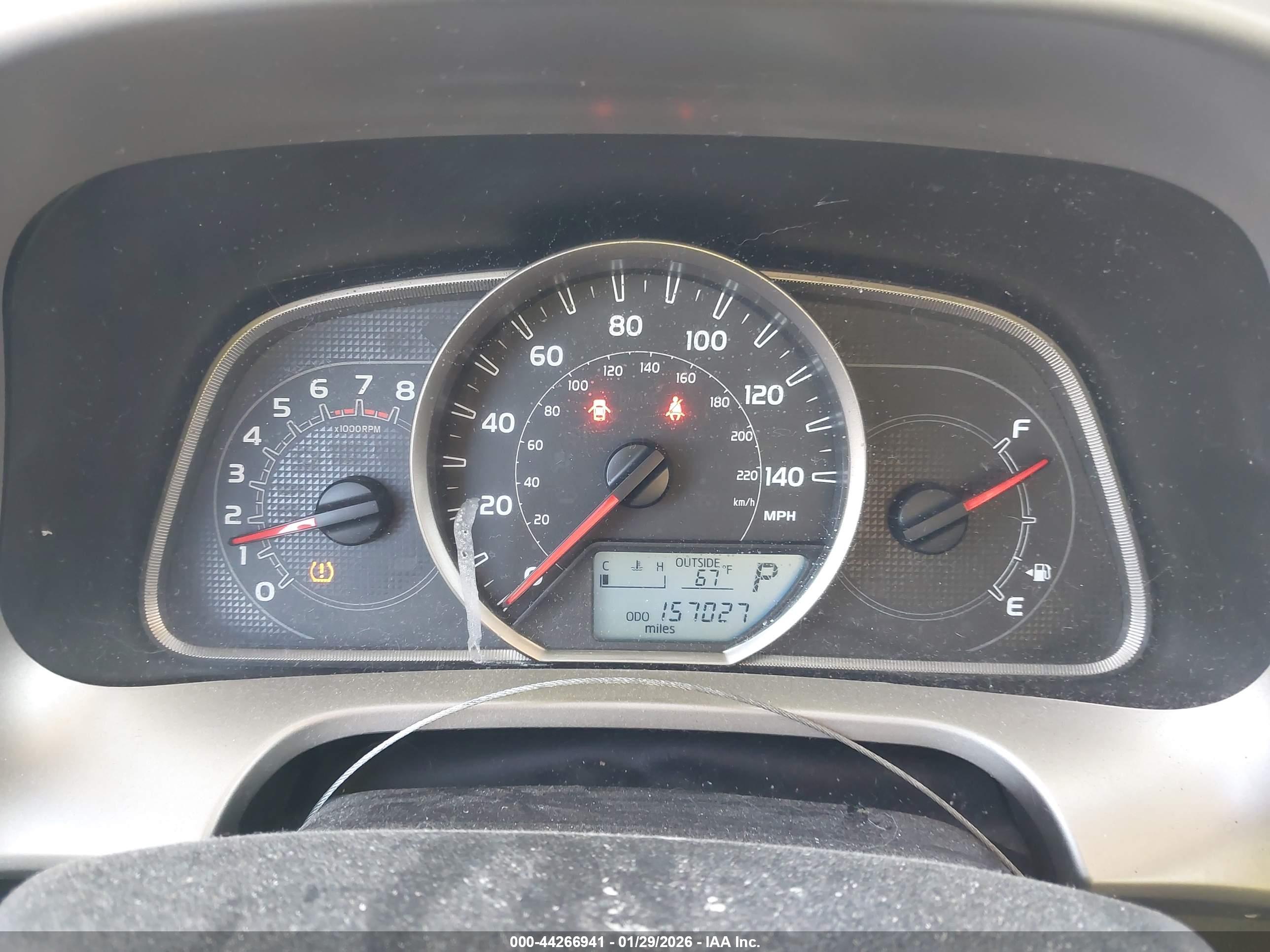 TOYOTA RAV4 image 7