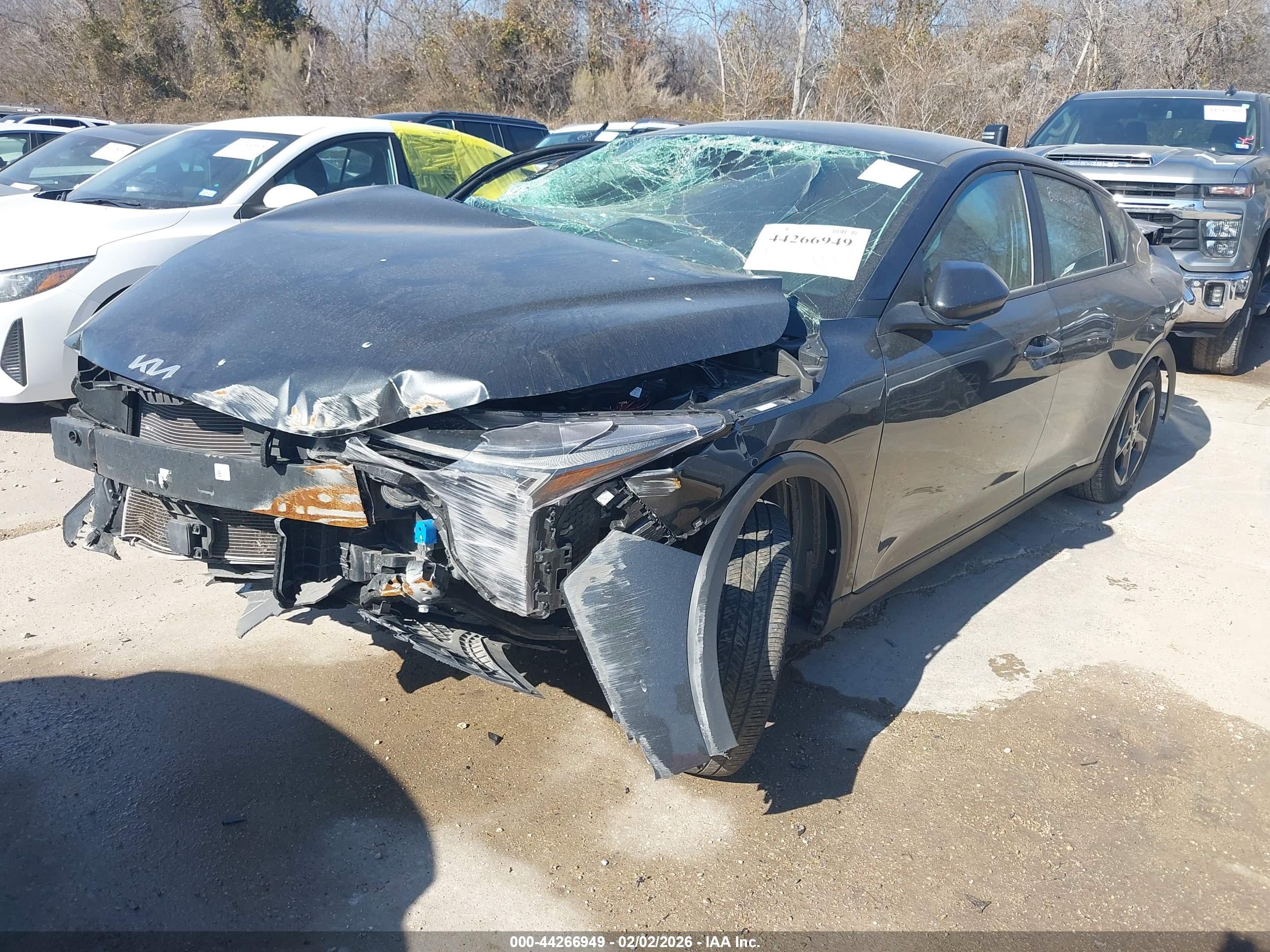 KIA K4 image 2