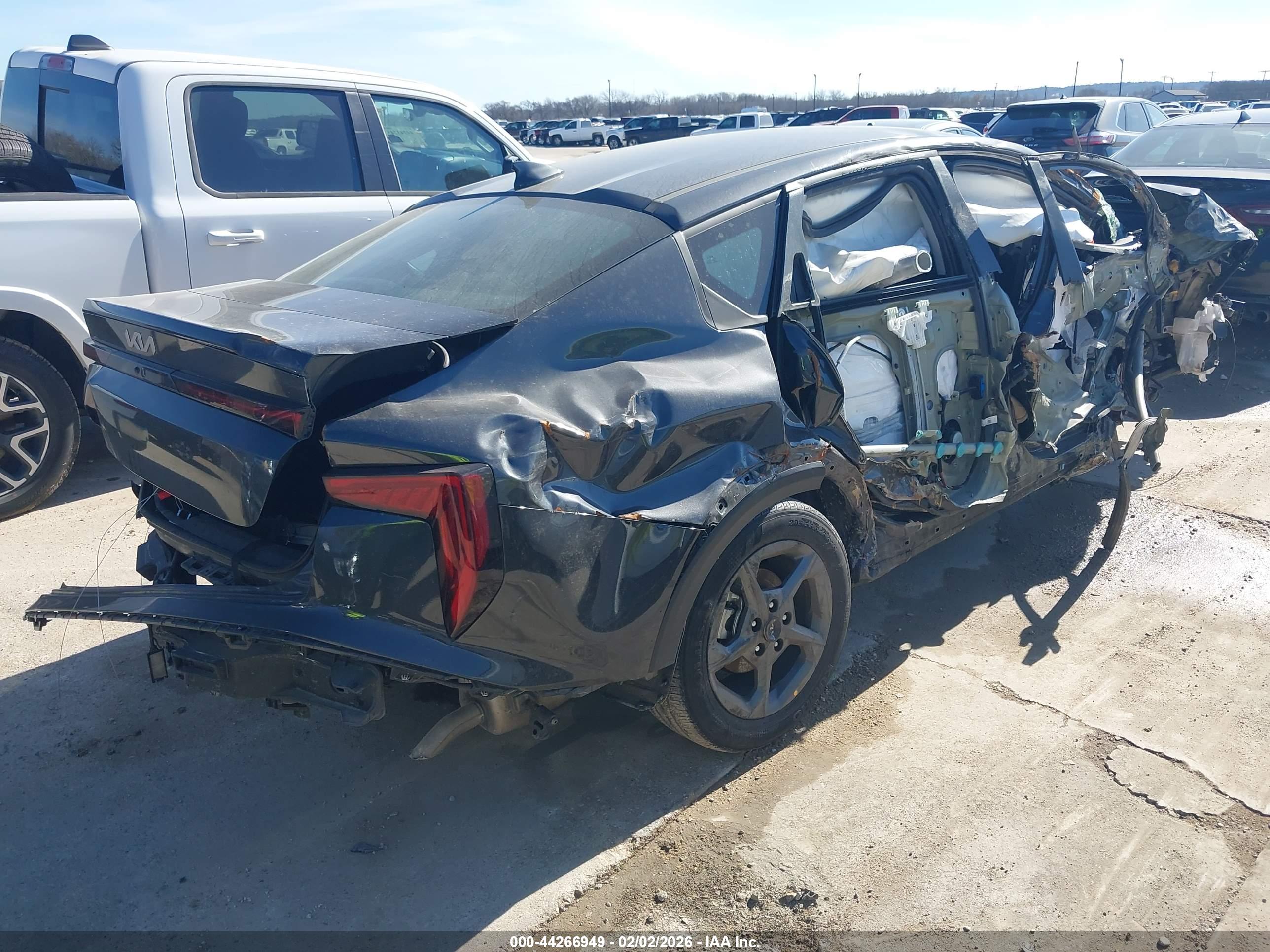 KIA K4 image 4