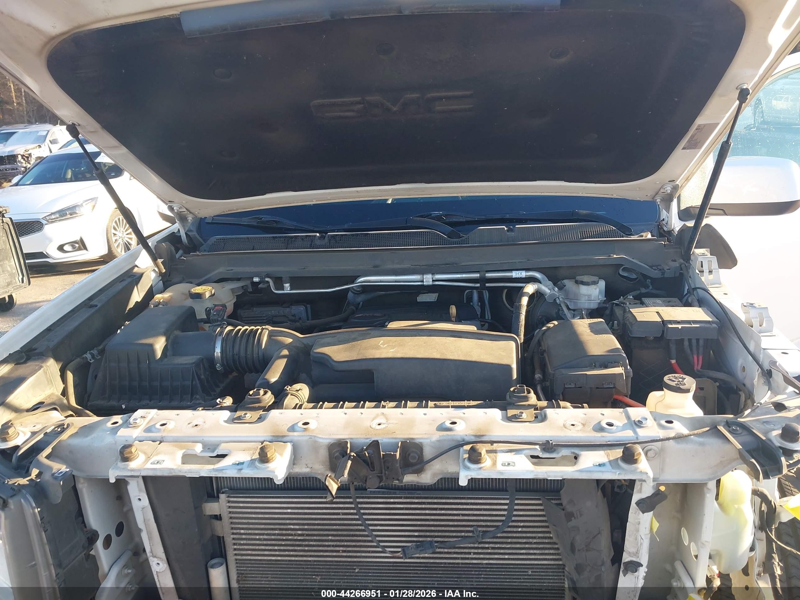 GMC CANYON image 10