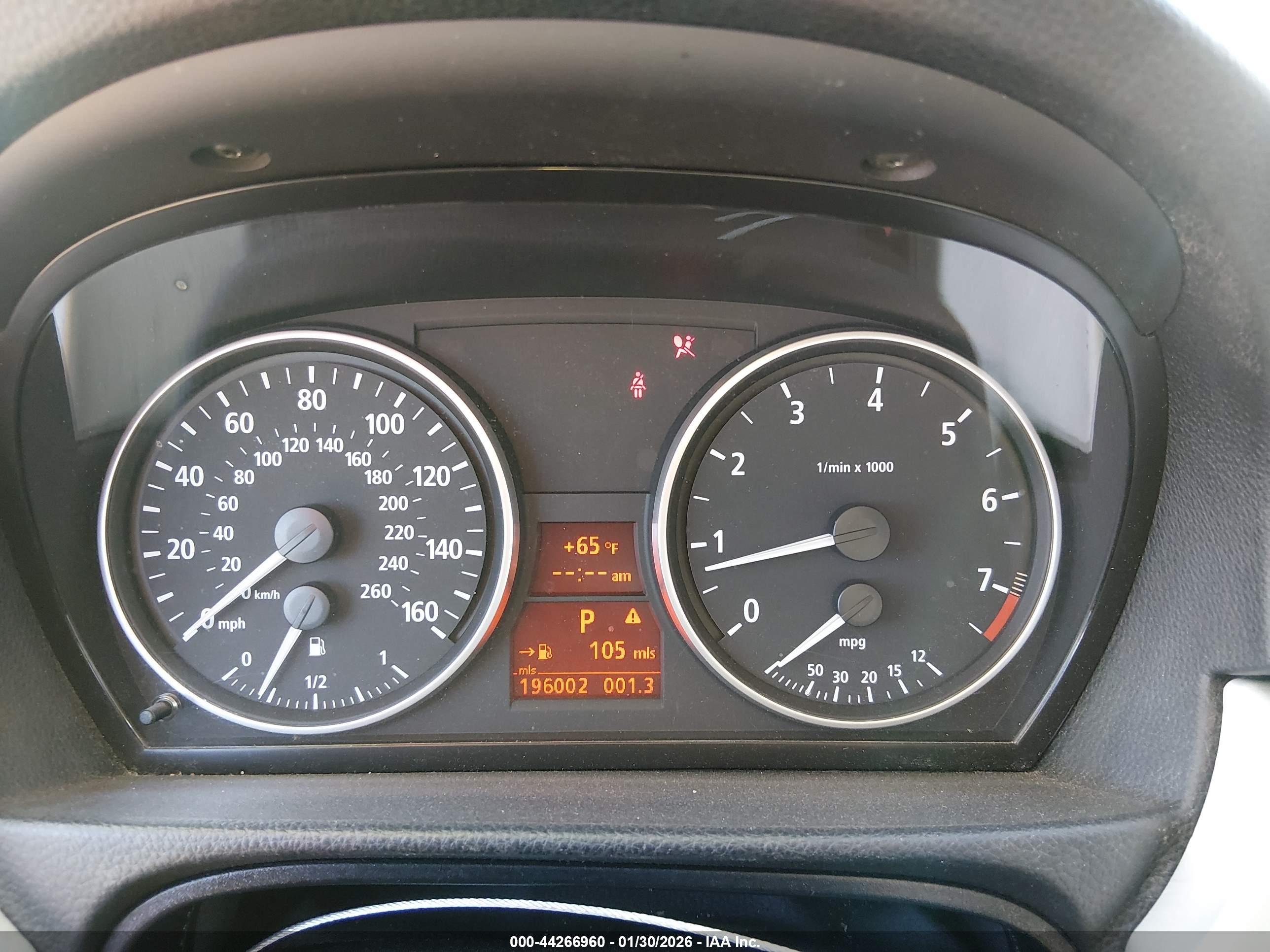 BMW 330I image 7