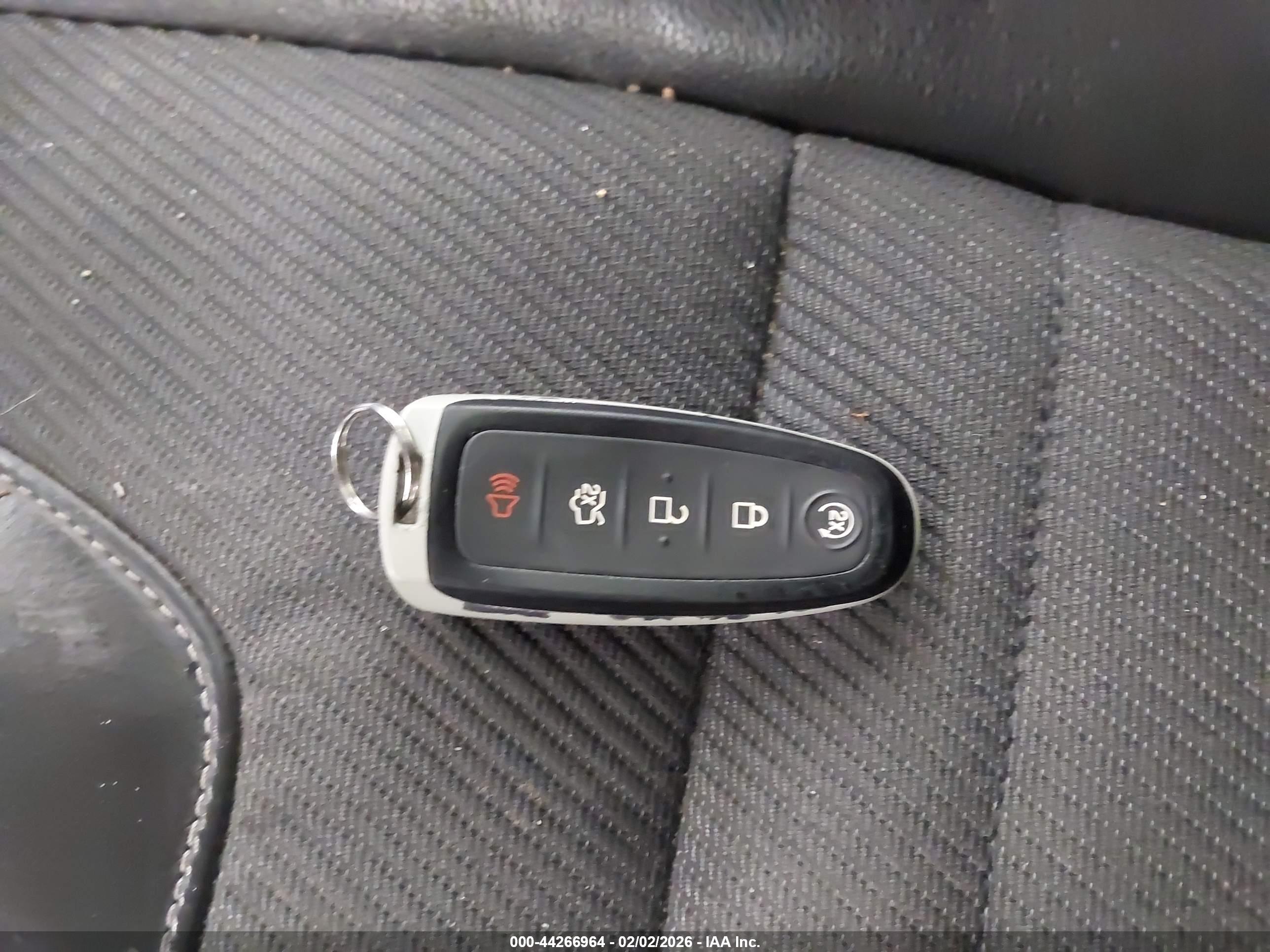 FORD ESCAPE image 11