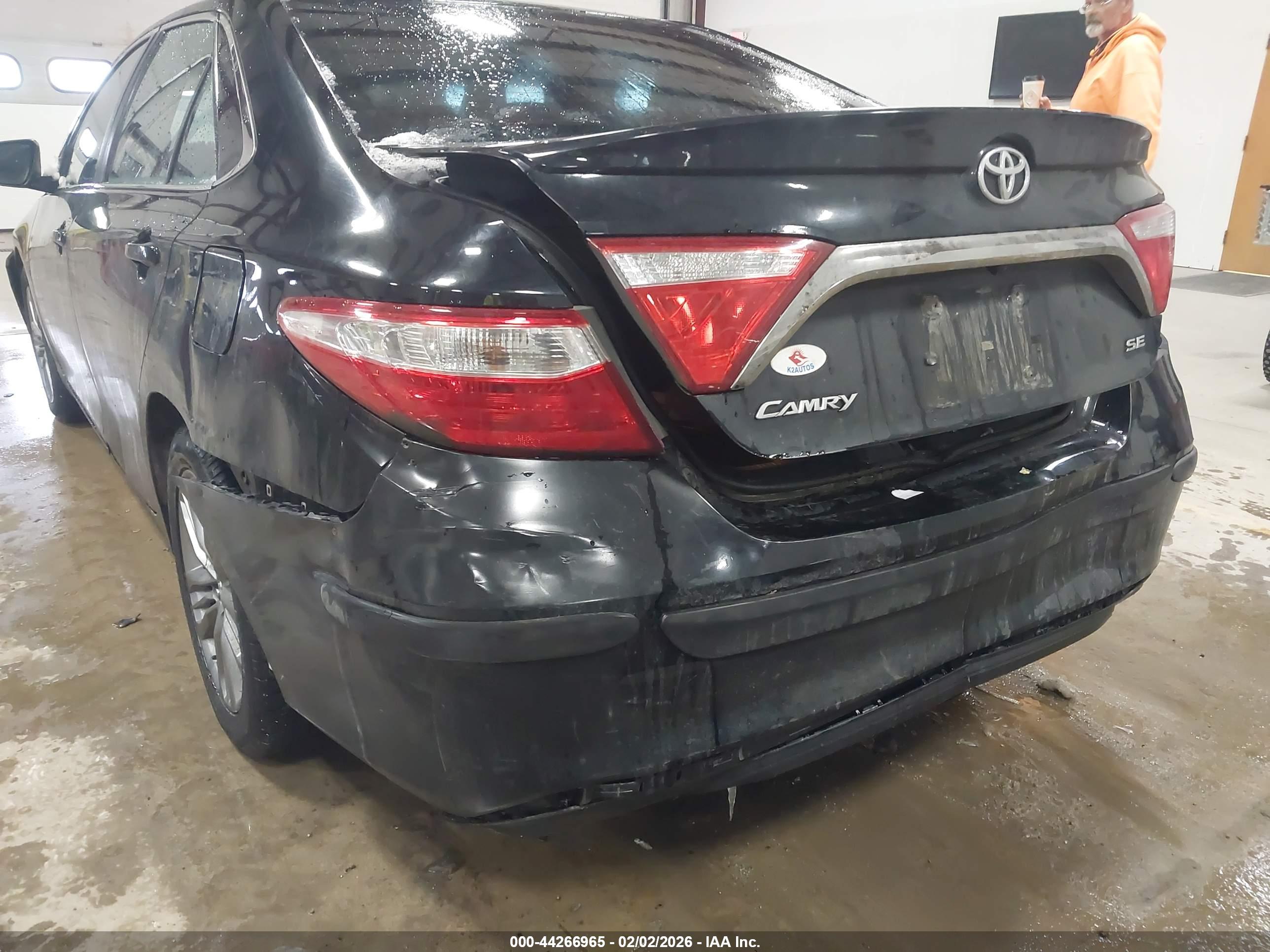 TOYOTA CAMRY image 6