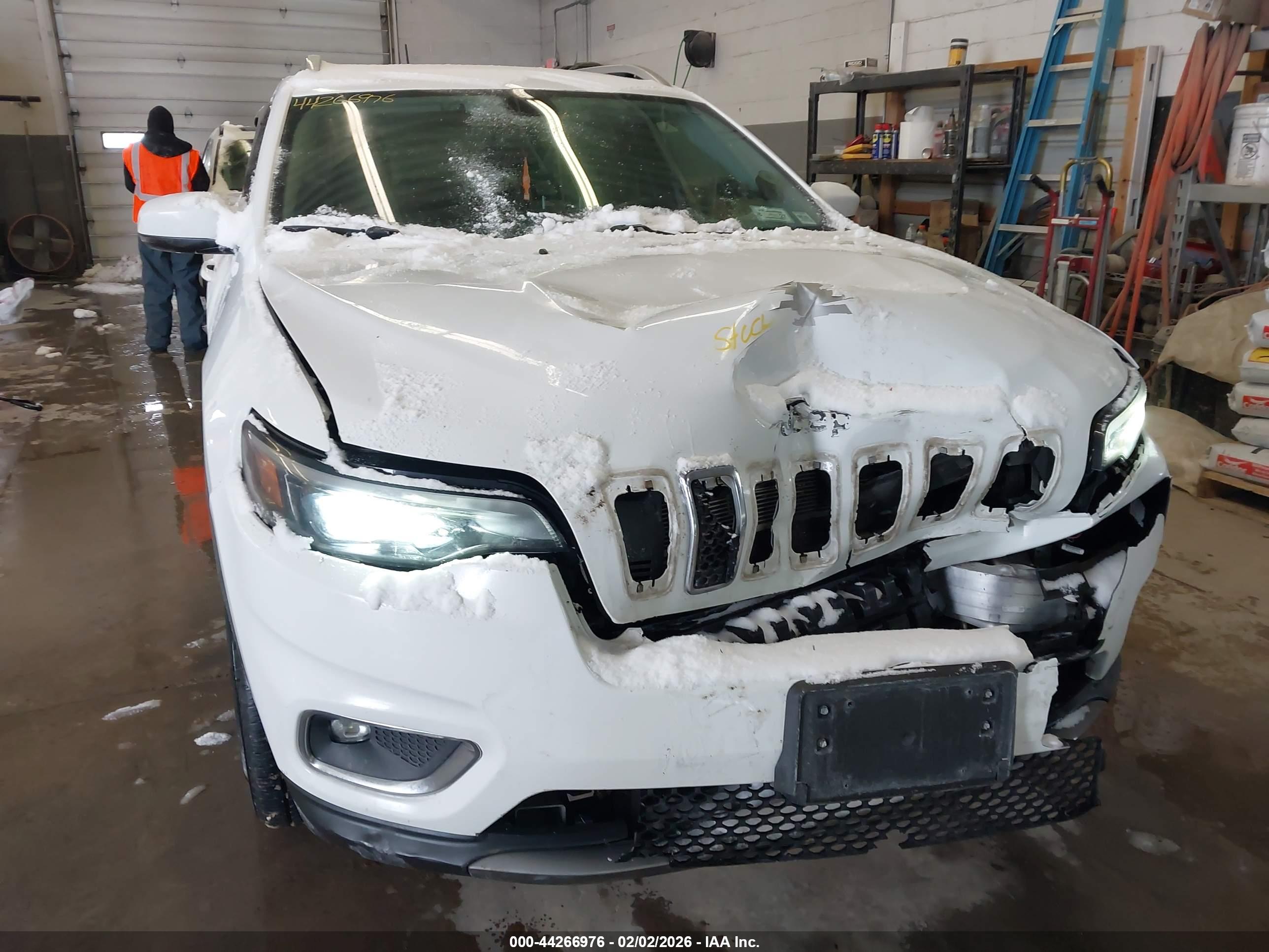 JEEP CHEROKEE image 6