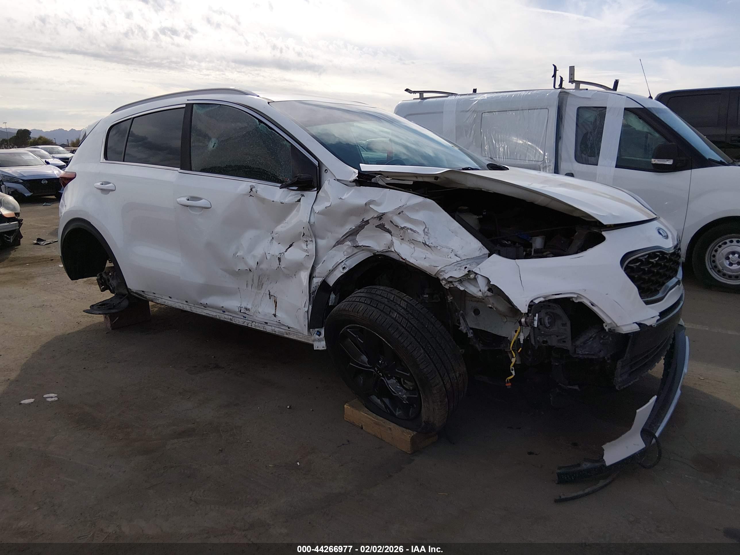KIA SPORTAGE image 6