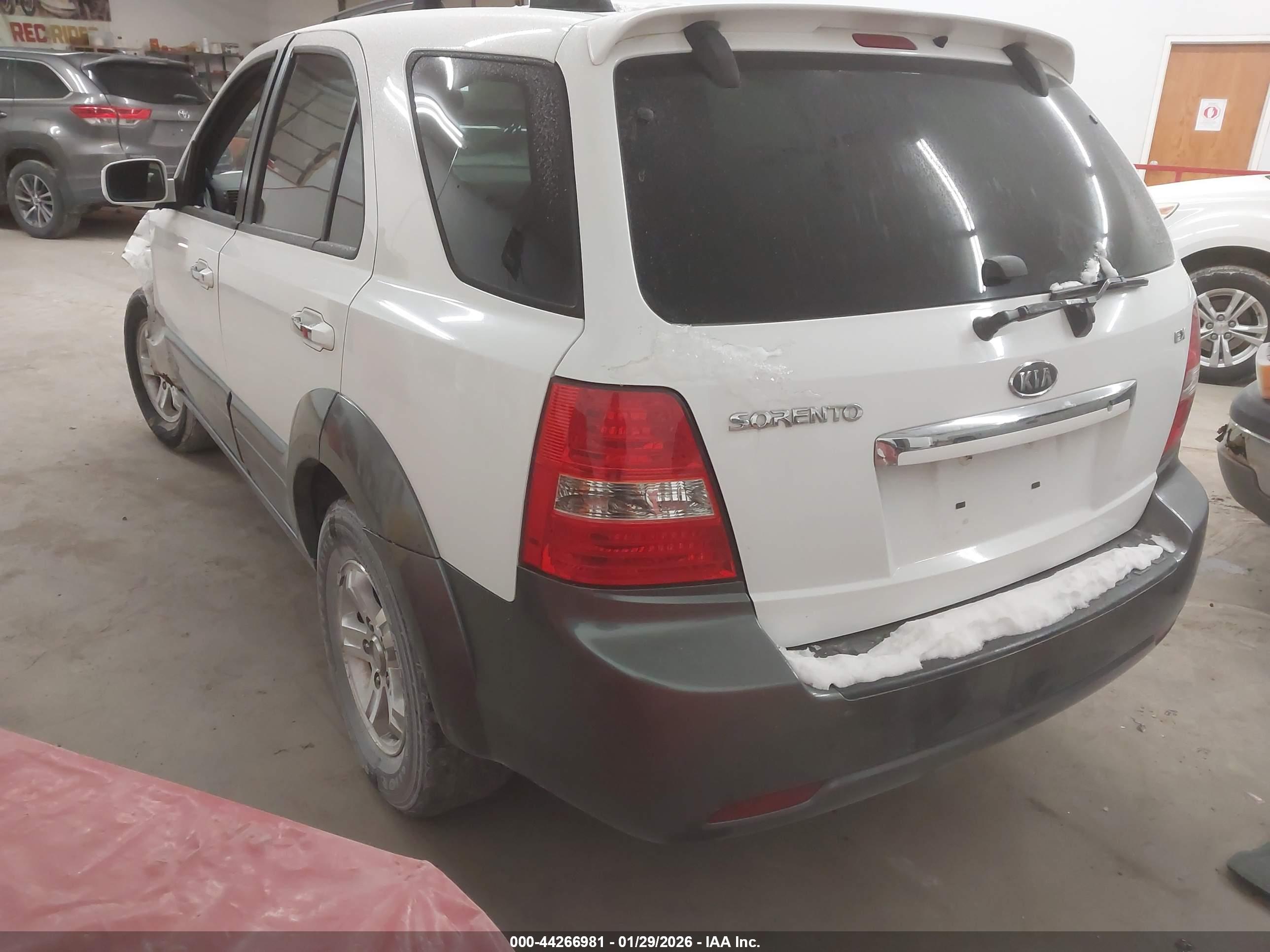 KIA SORENTO image 3