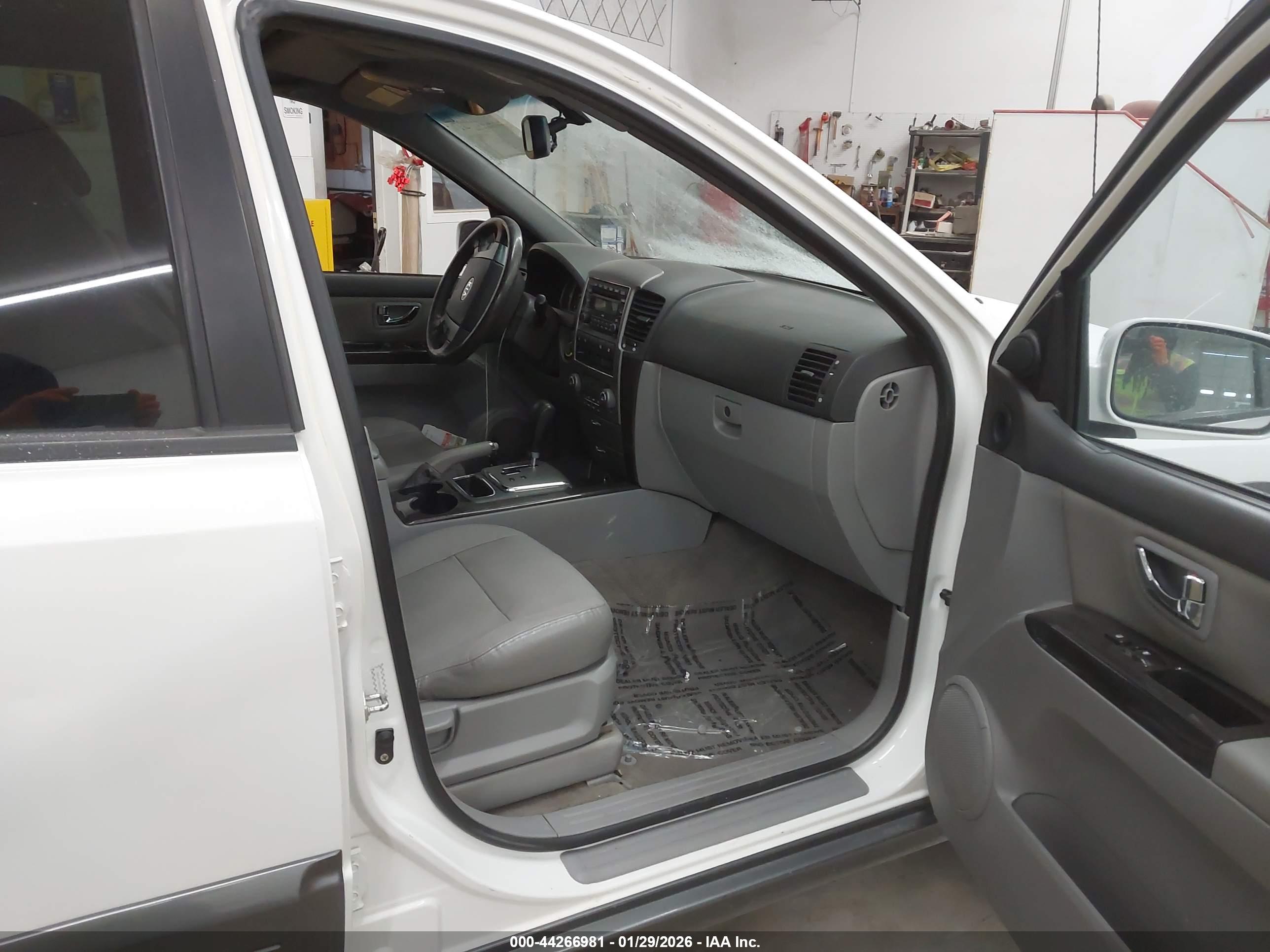 KIA SORENTO image 5