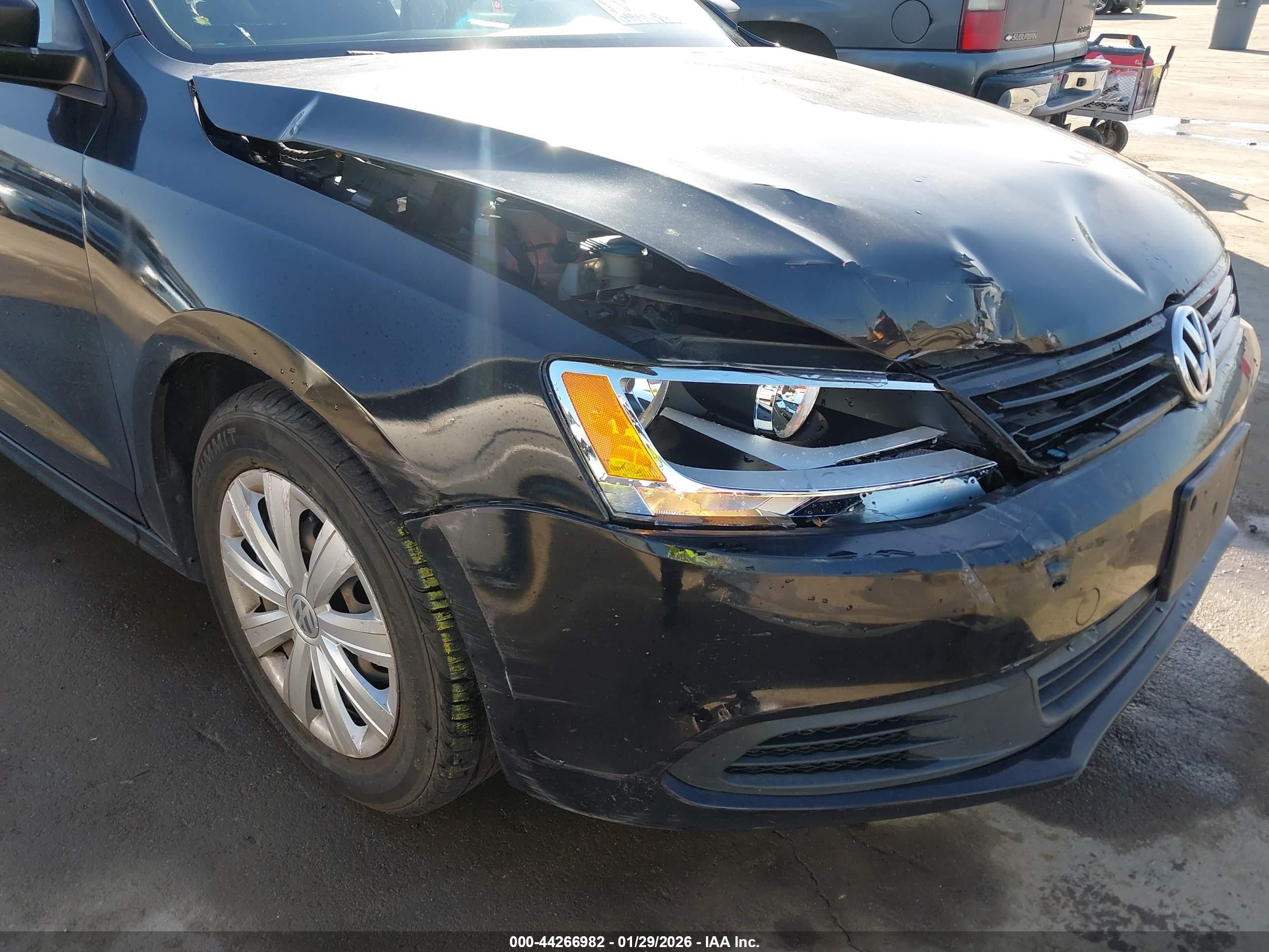 VOLKSWAGEN JETTA image 6