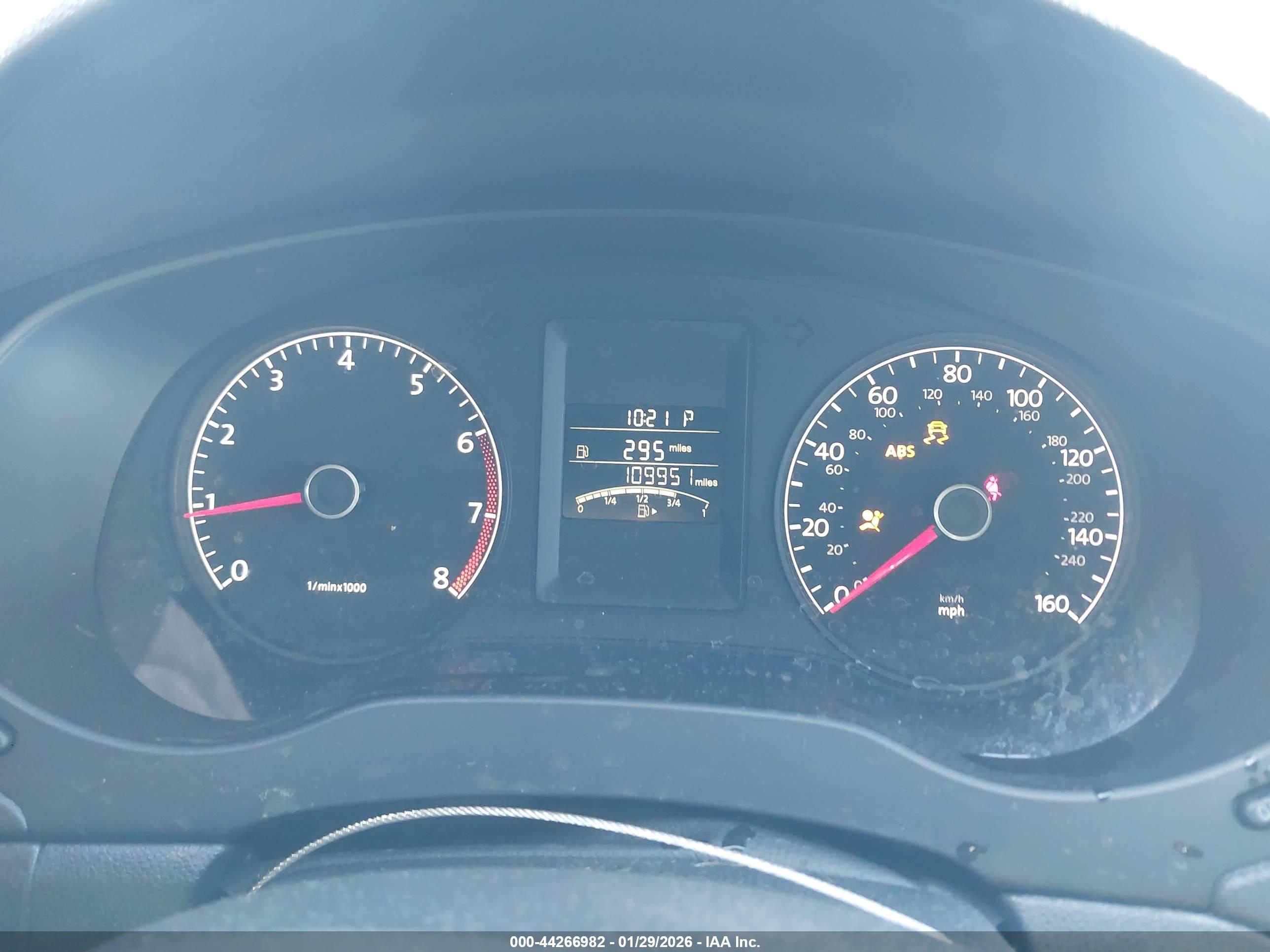 VOLKSWAGEN JETTA image 7