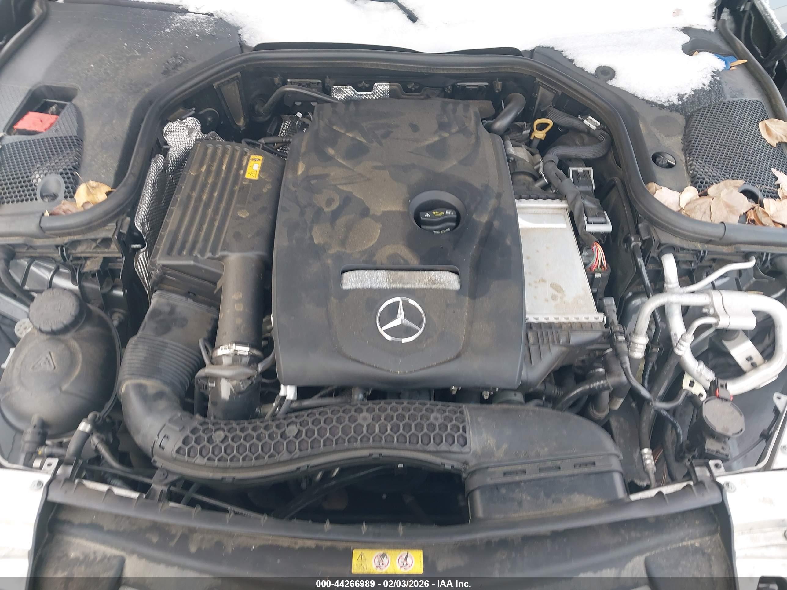 MERCEDES-BENZ E image 10