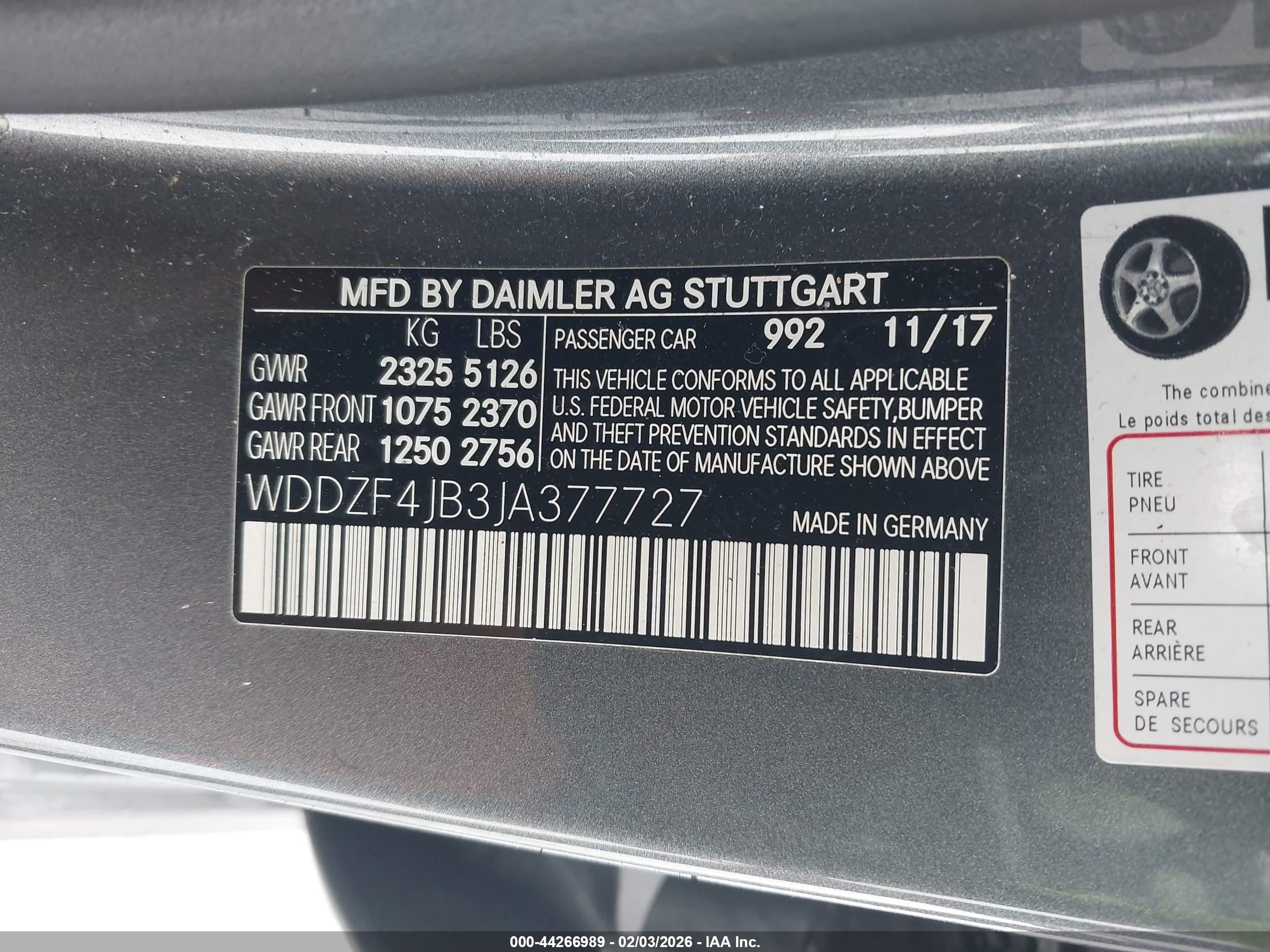 MERCEDES-BENZ E image 9