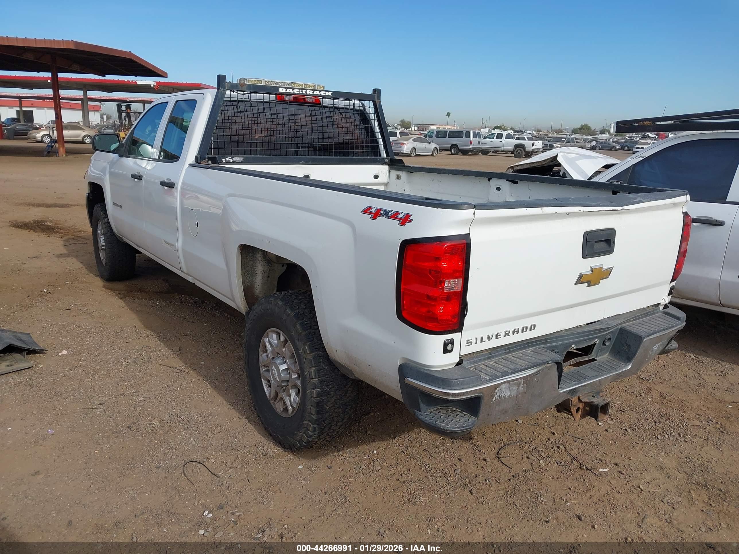 CHEVROLET SILVERADO image 3
