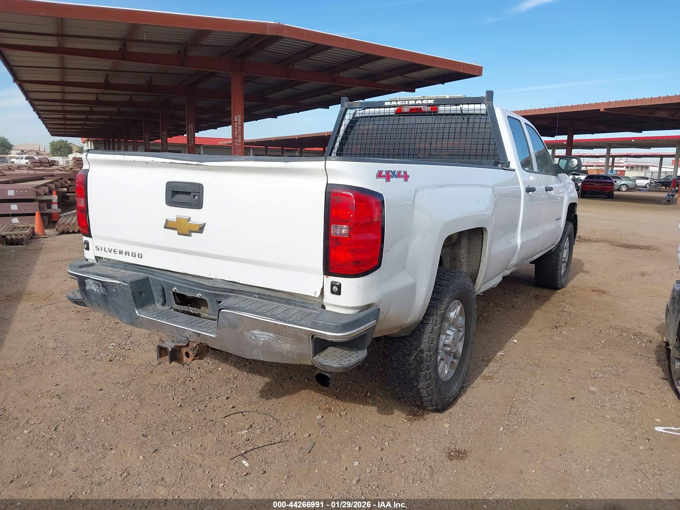 CHEVROLET SILVERADO image 4