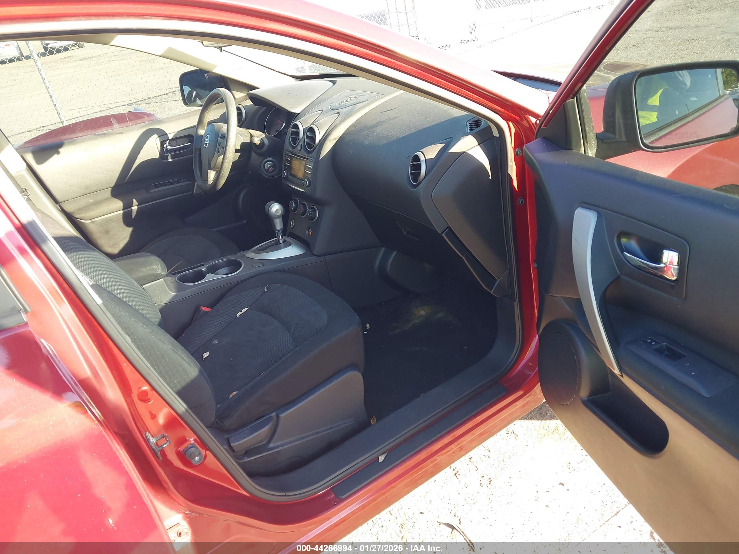NISSAN ROGUE image 5