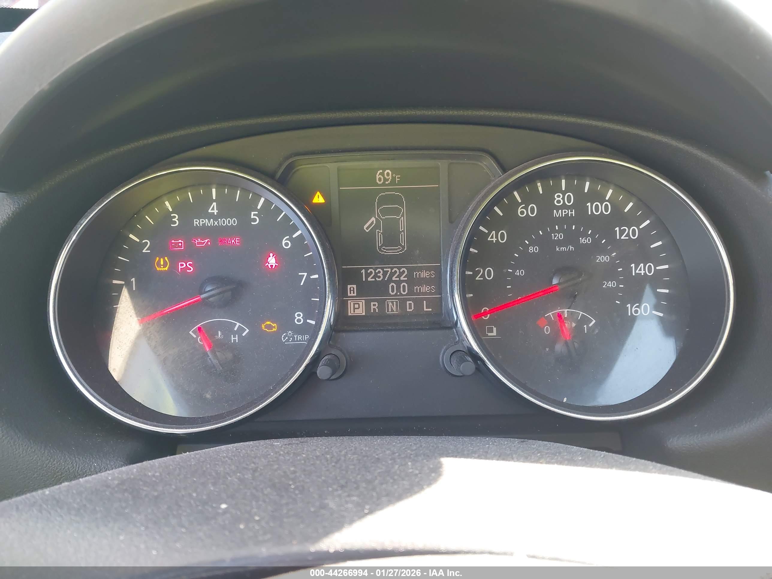 NISSAN ROGUE image 7