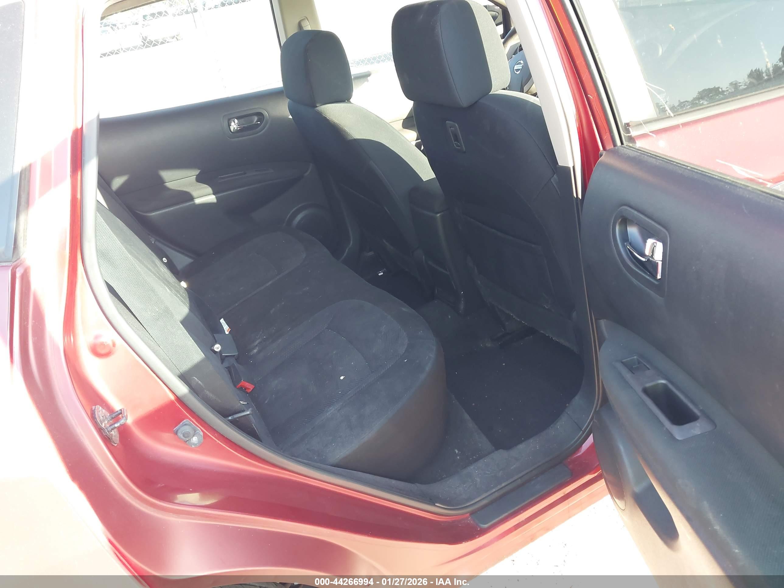 NISSAN ROGUE image 8