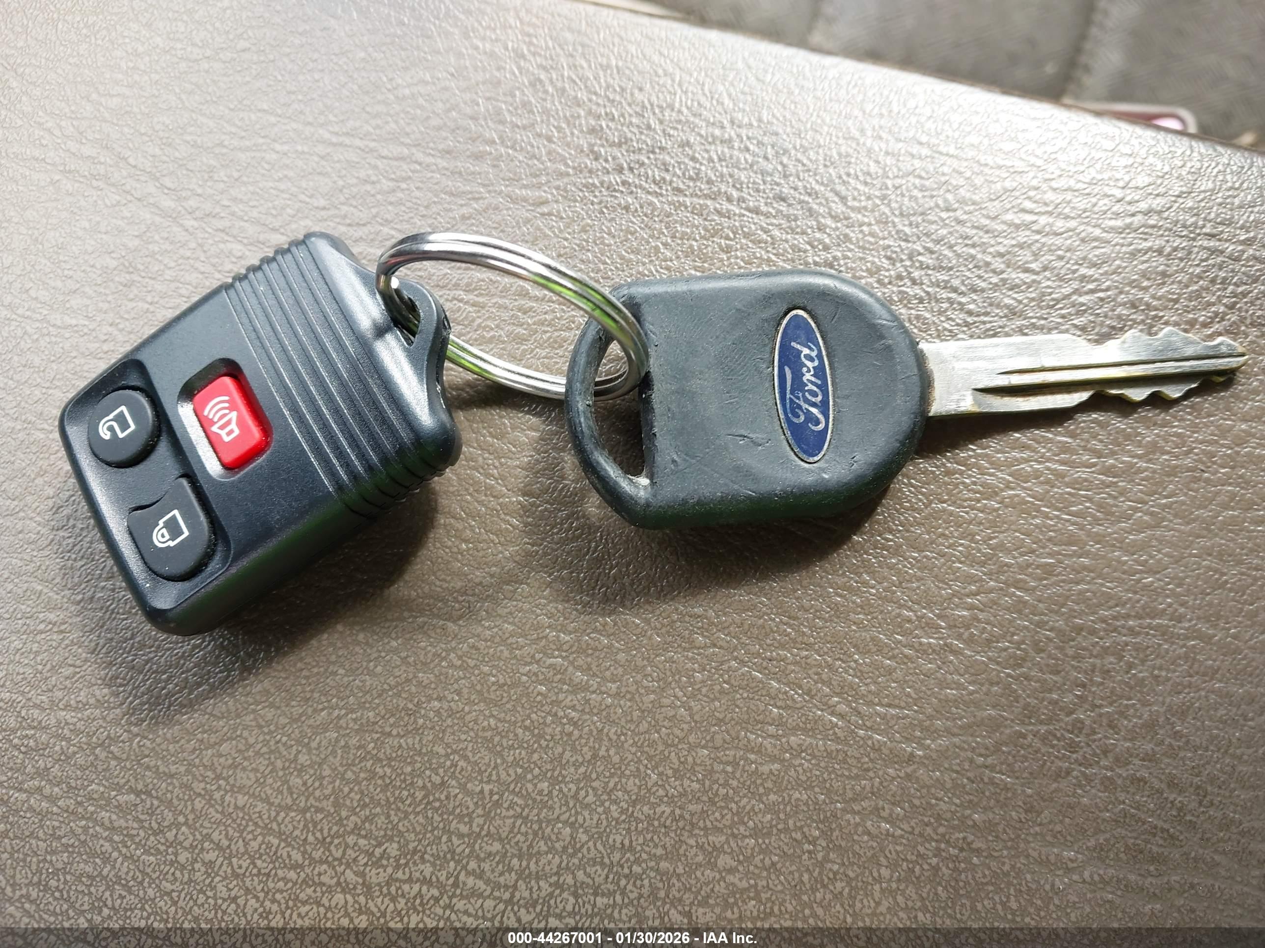 FORD EXPLORER image 11