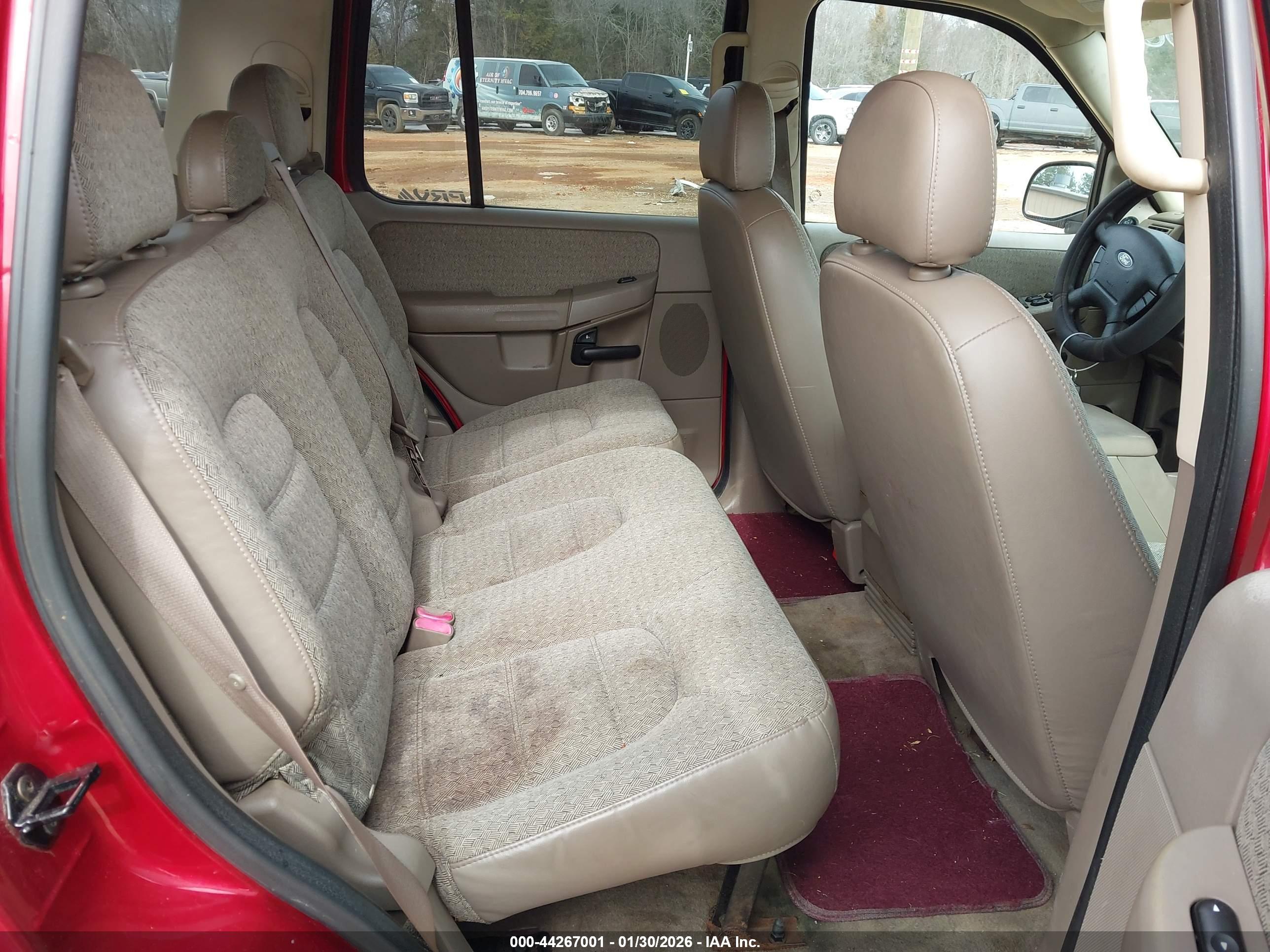 FORD EXPLORER image 8