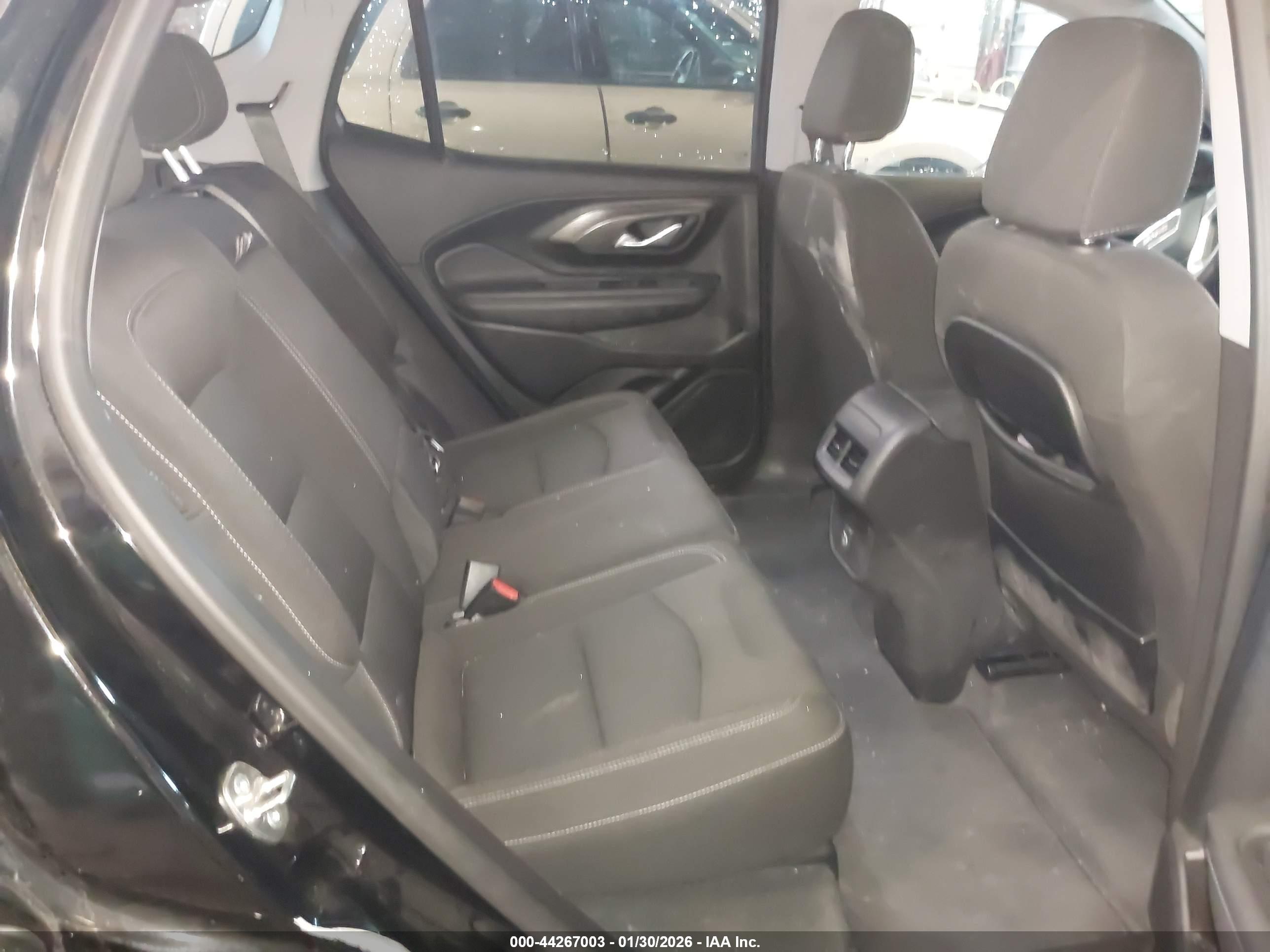 GMC TERRAIN image 8