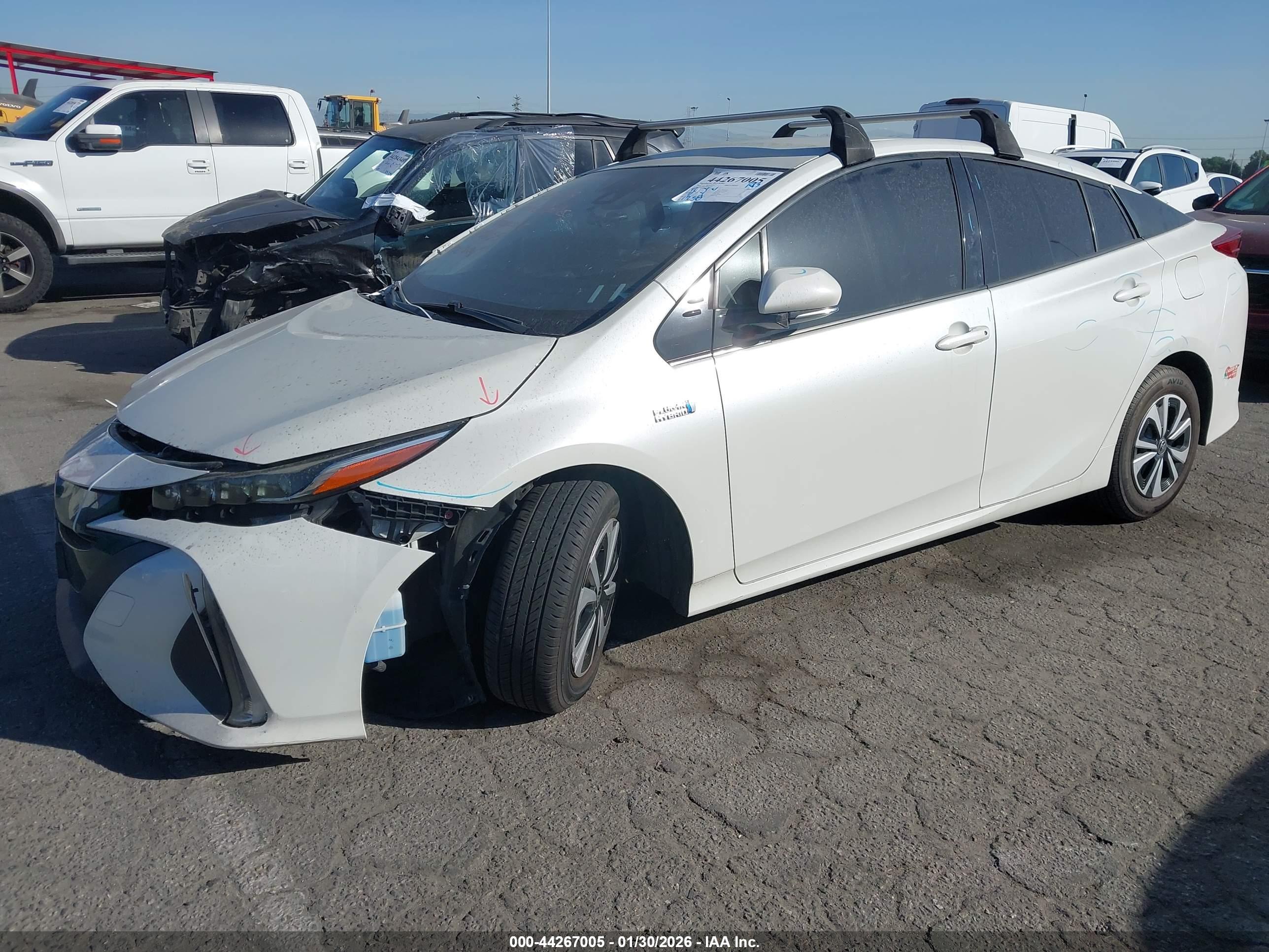 TOYOTA PRIUS image 2