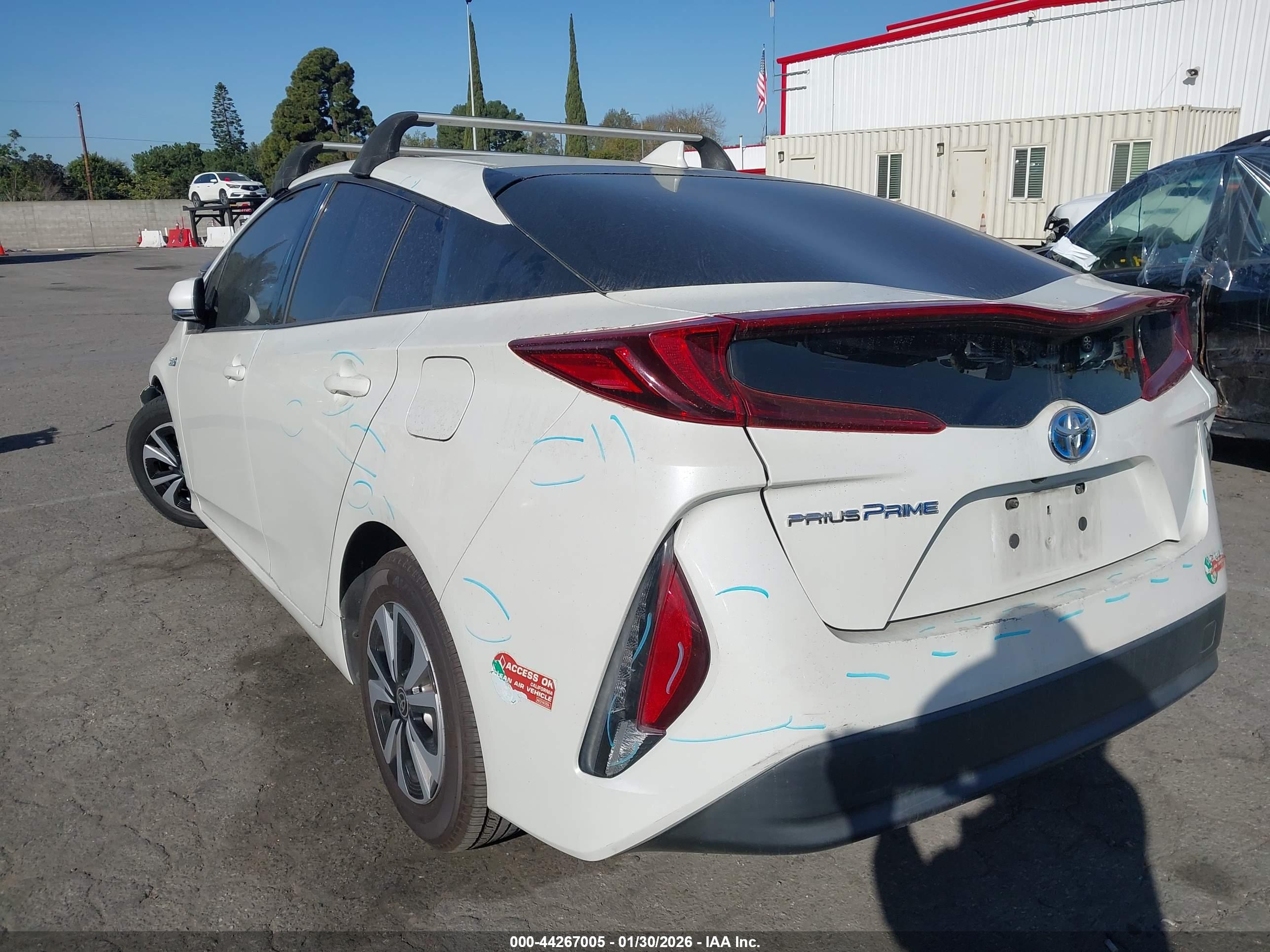 TOYOTA PRIUS image 3