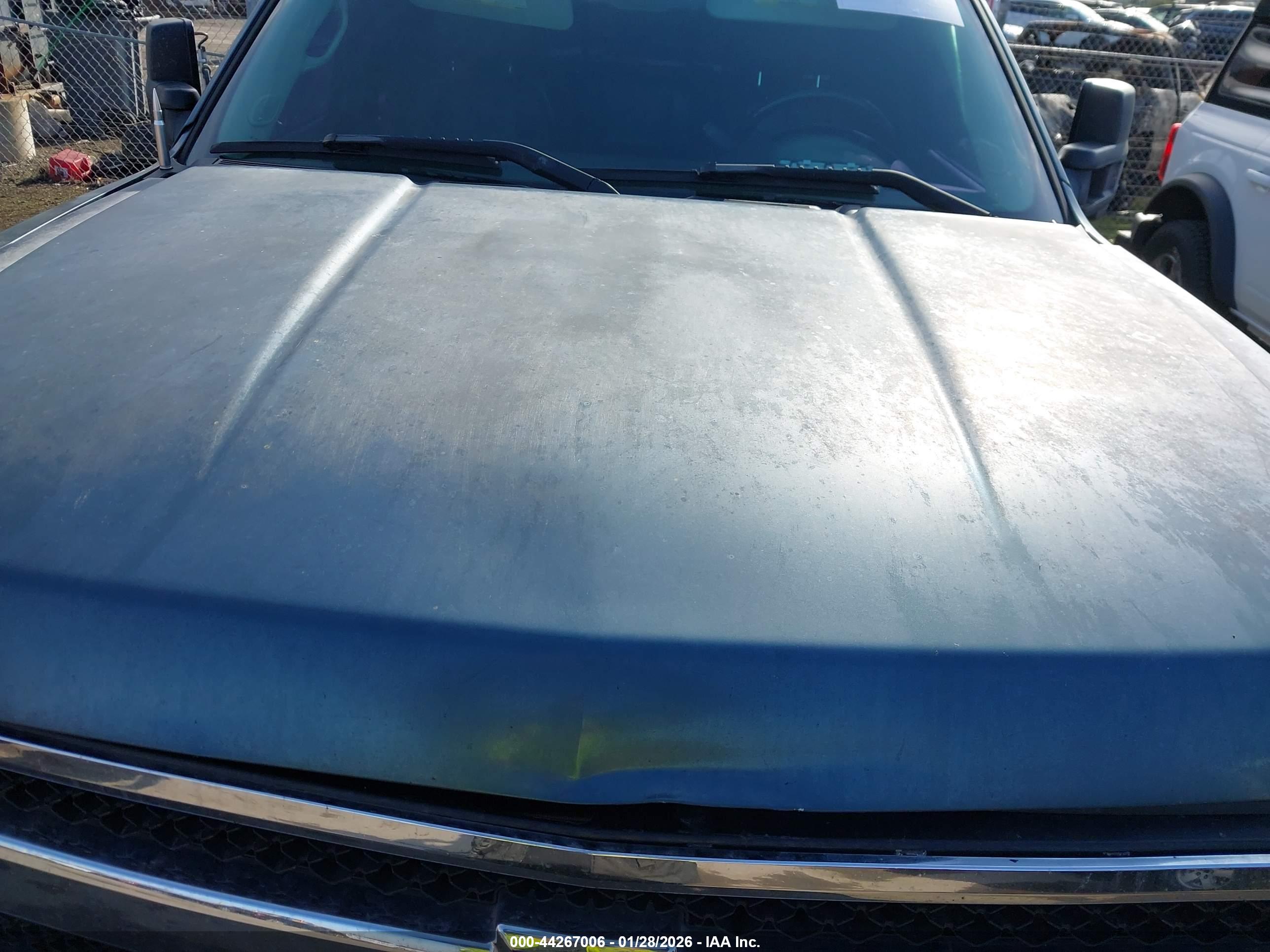 CHEVROLET SILVERADO image 10