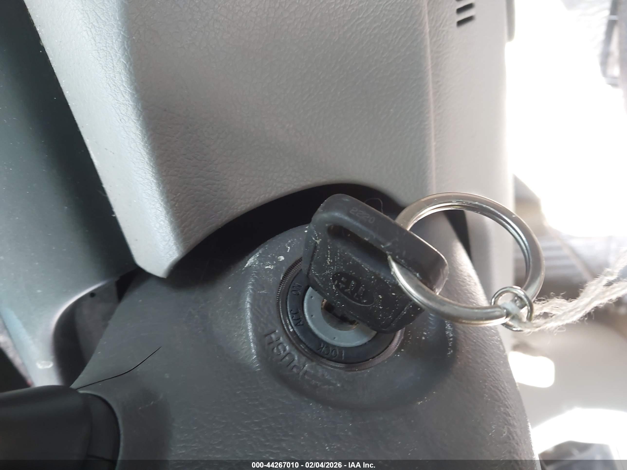 TOYOTA CAMRY image 11