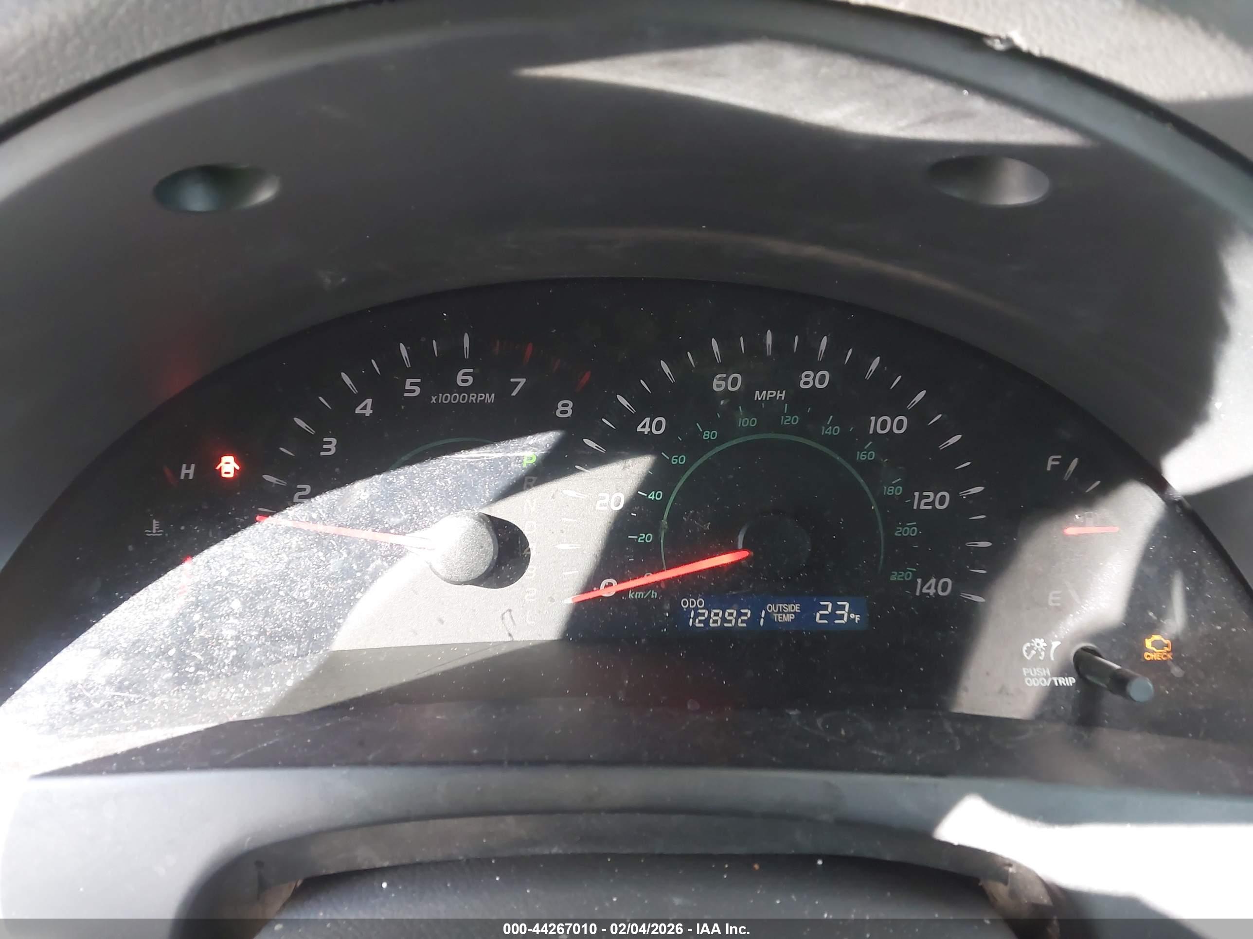TOYOTA CAMRY image 7