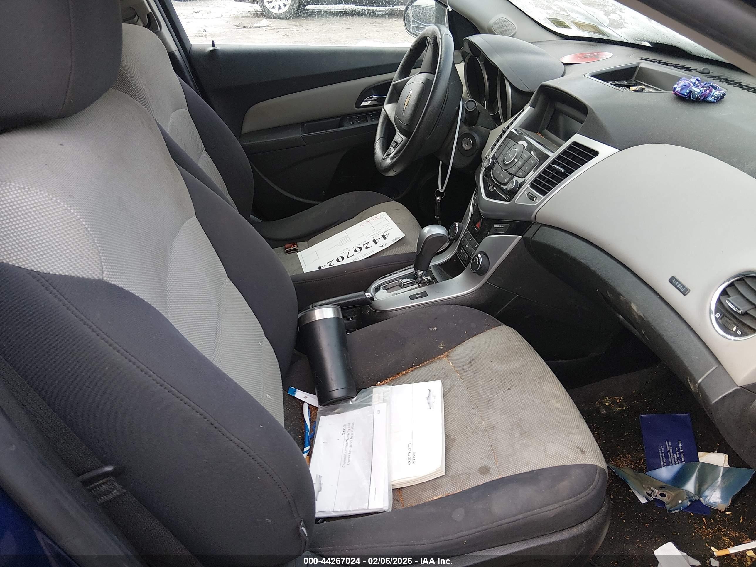 CHEVROLET CRUZE image 5