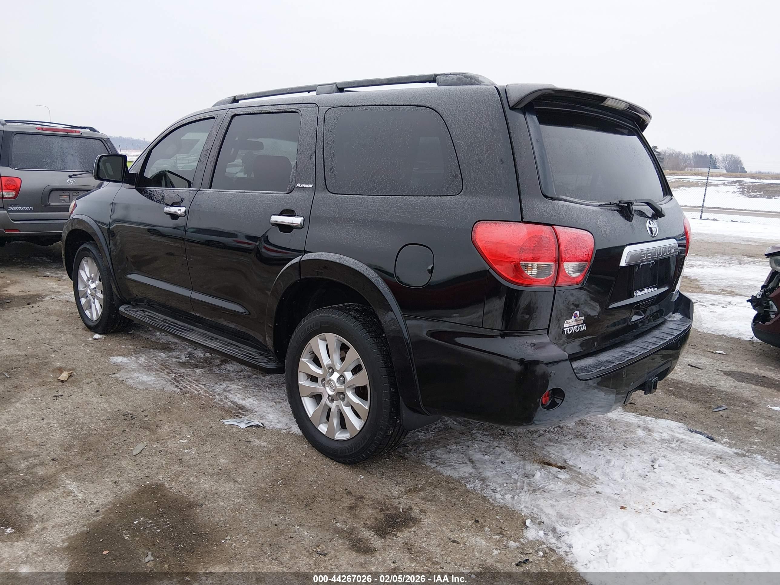TOYOTA SEQUOIA image 3