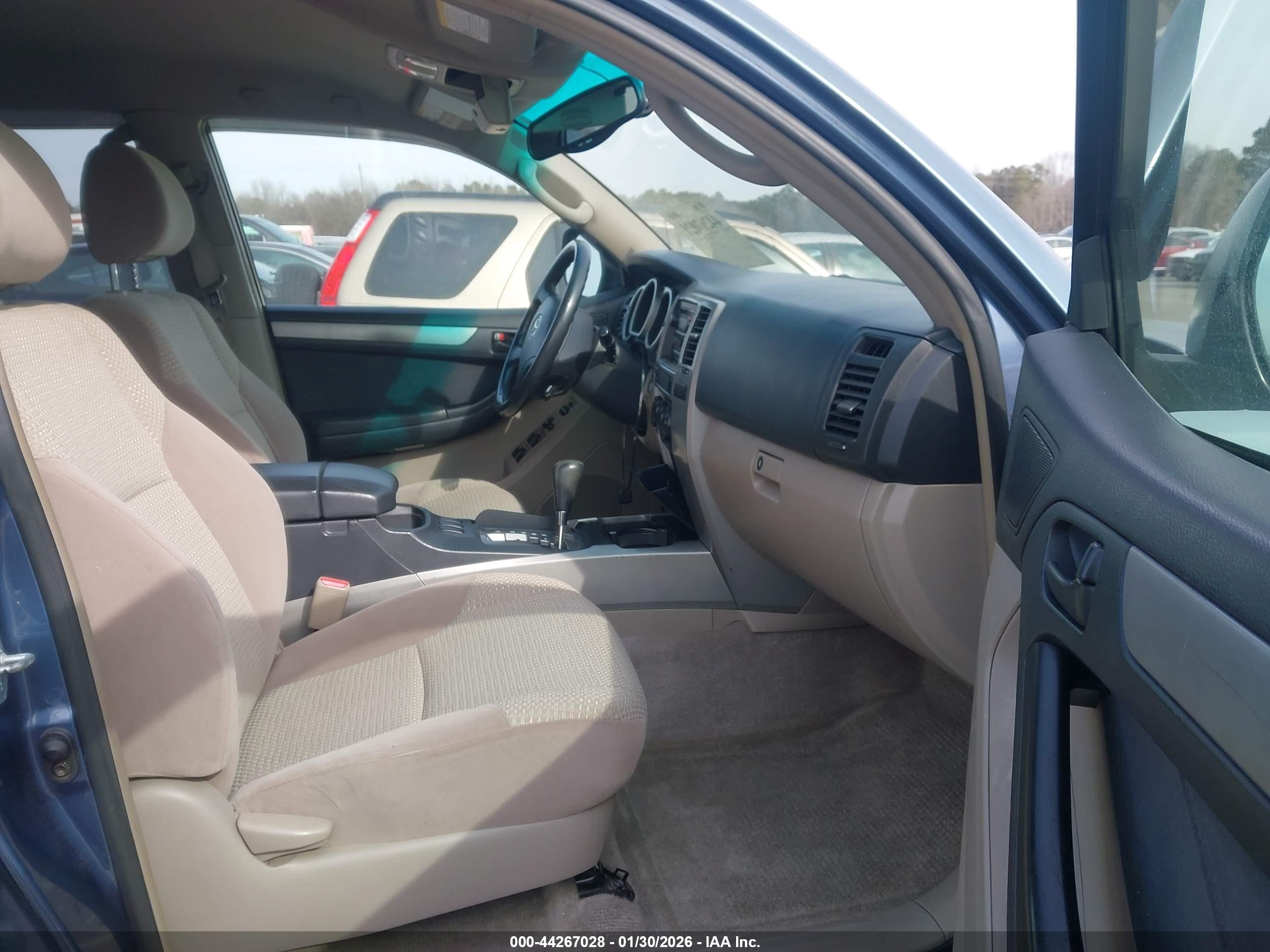 TOYOTA 4RUNNER image 5