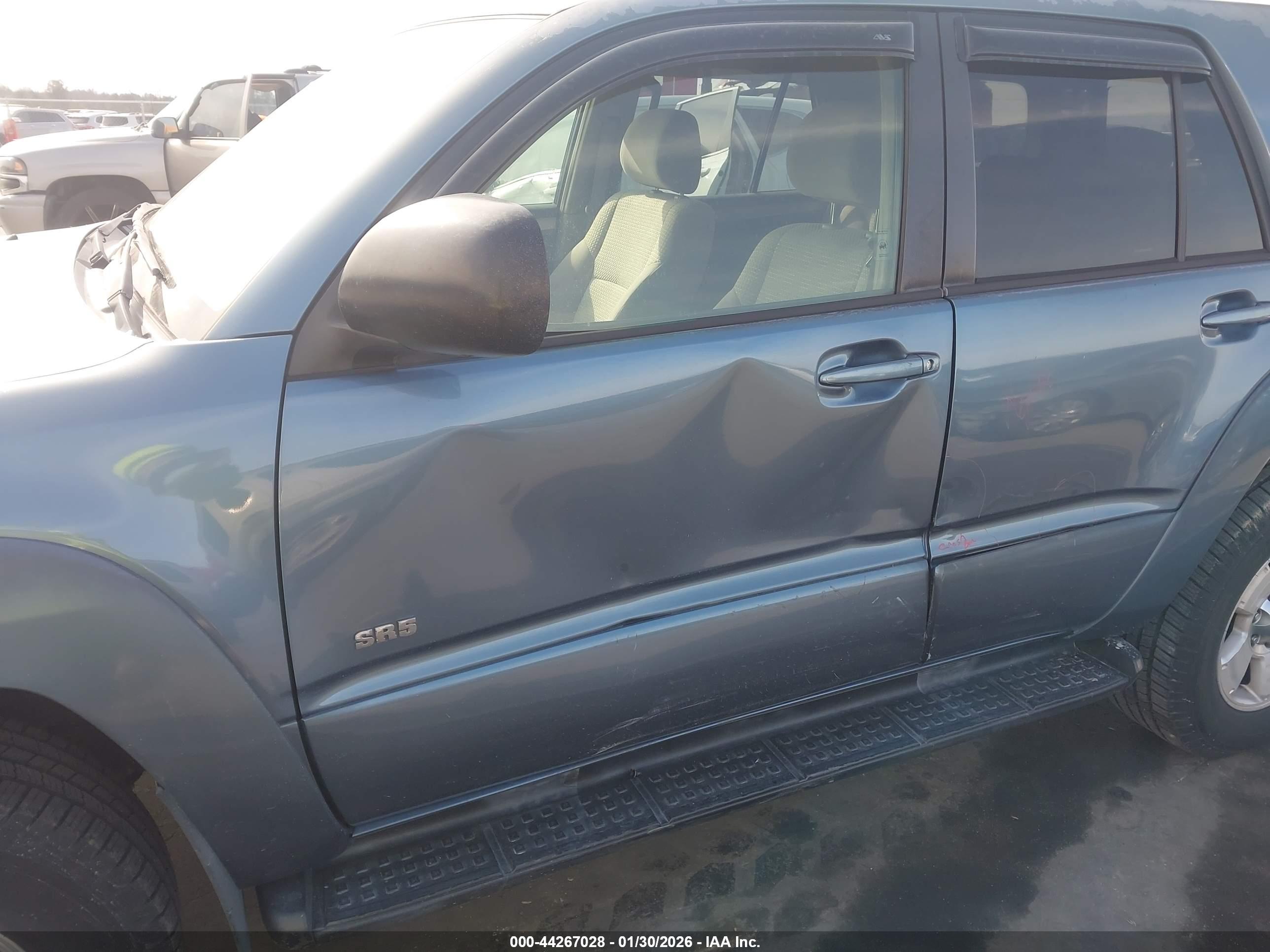 TOYOTA 4RUNNER image 6