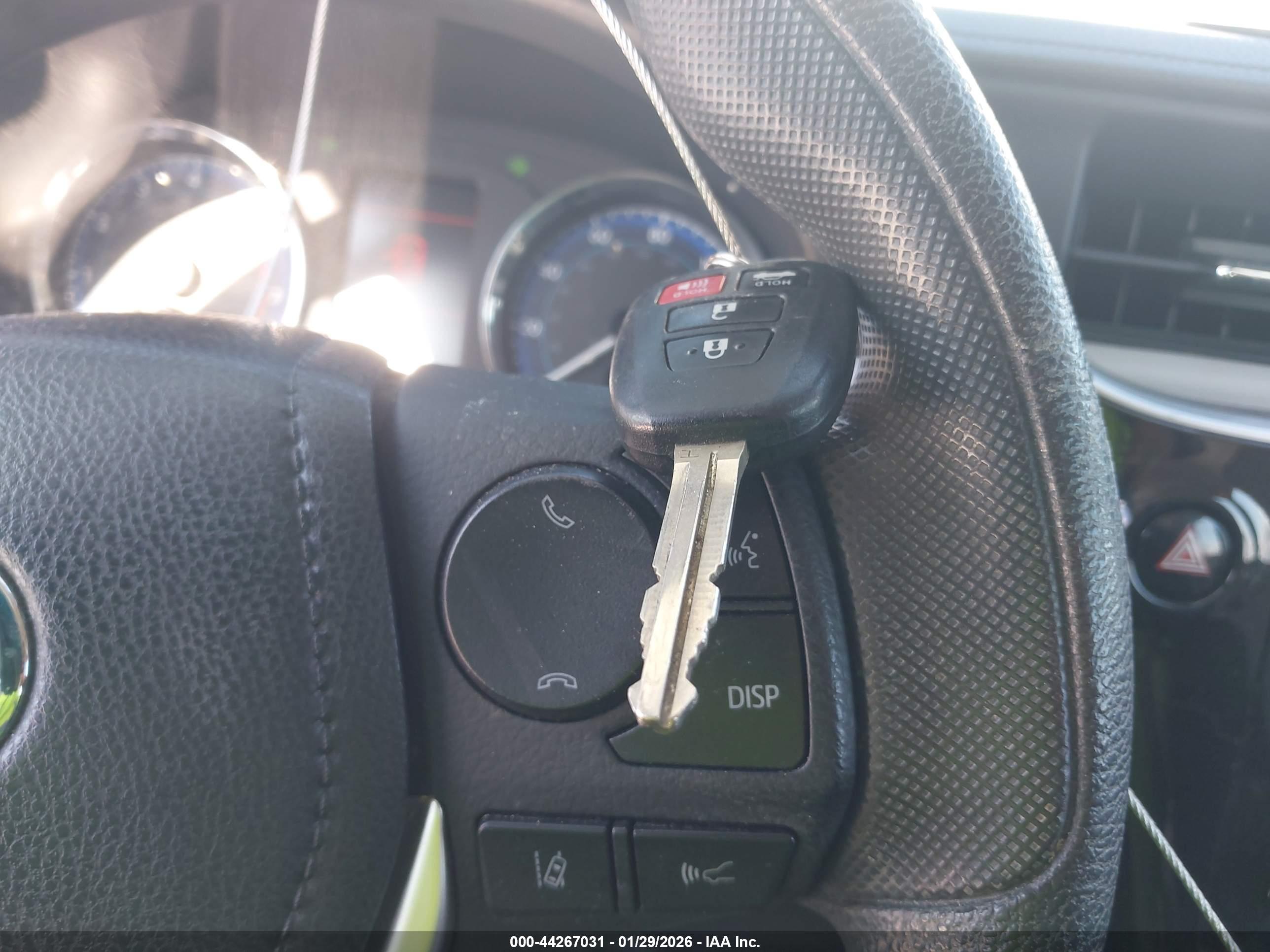 TOYOTA COROLLA image 11