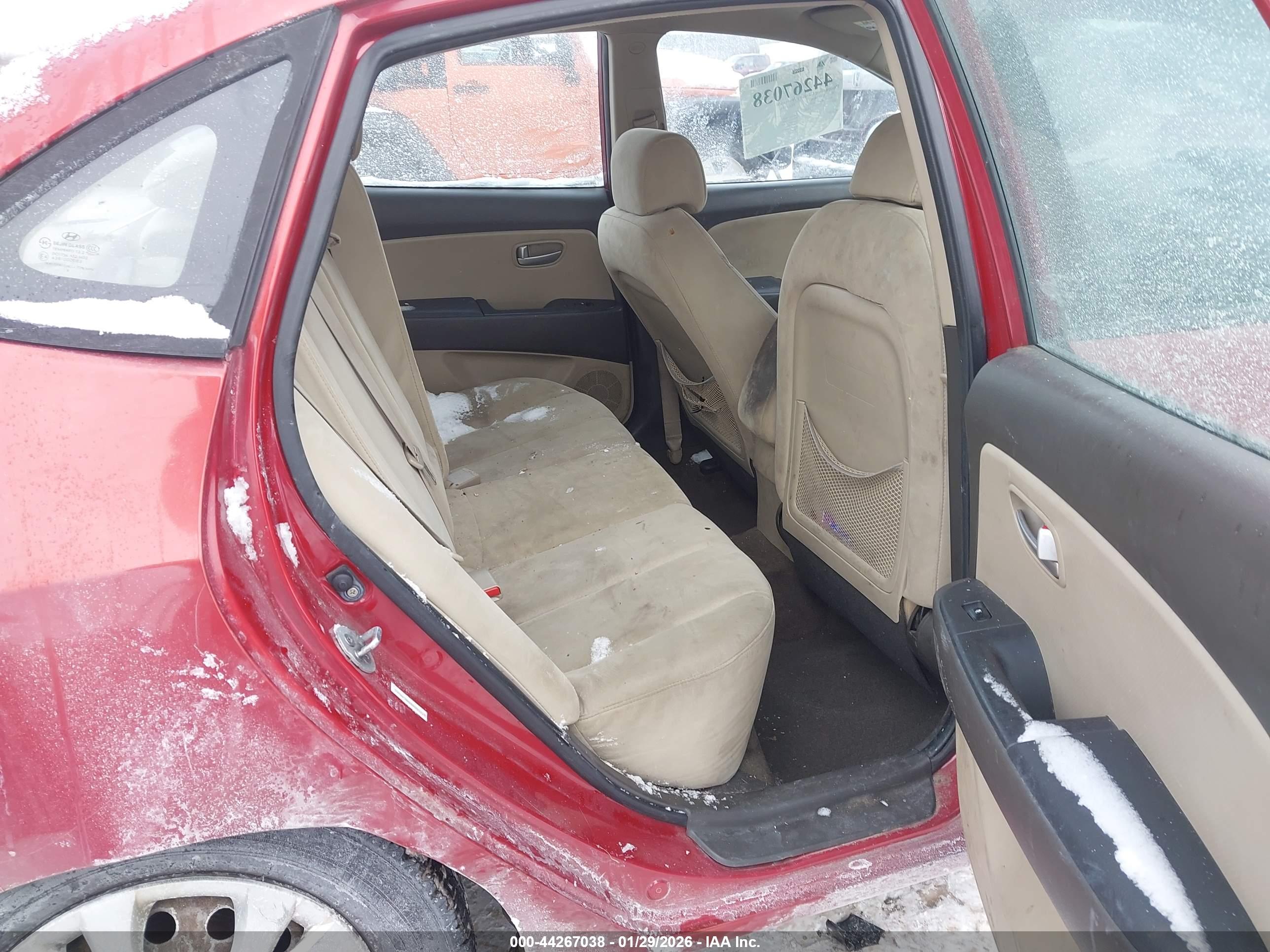 HYUNDAI ELANTRA image 8