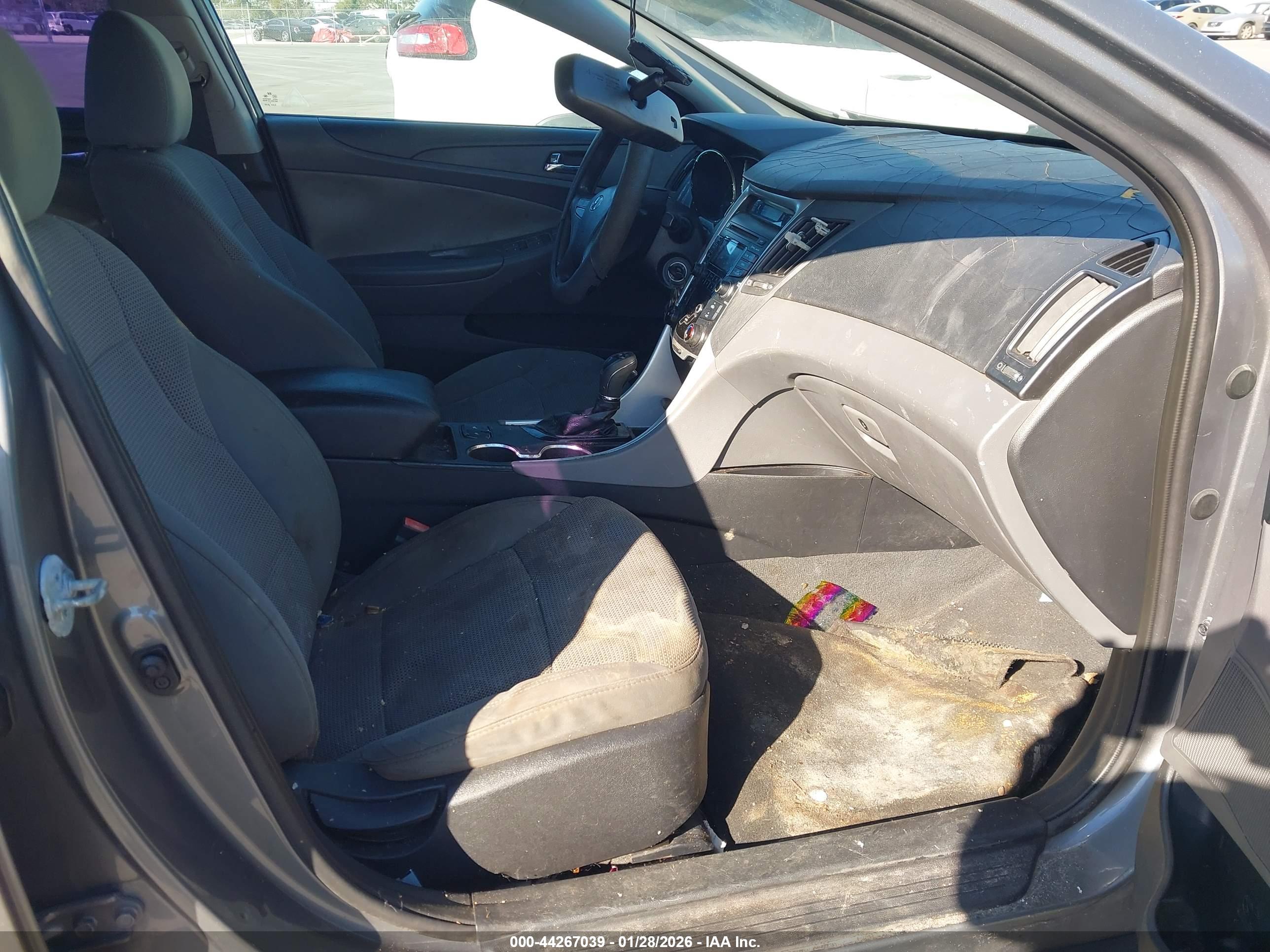 HYUNDAI SONATA image 5