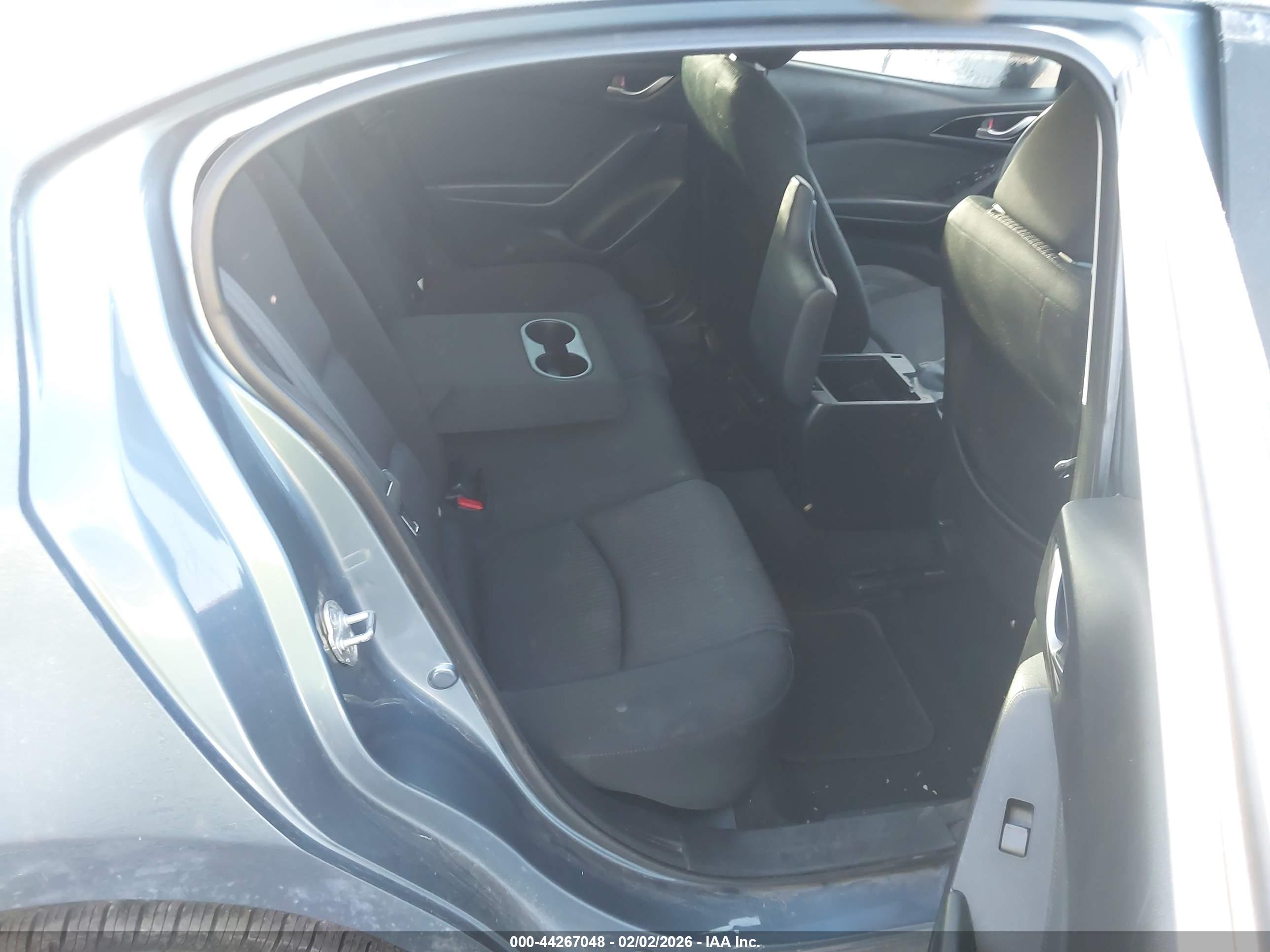 MAZDA MAZDA3 image 8